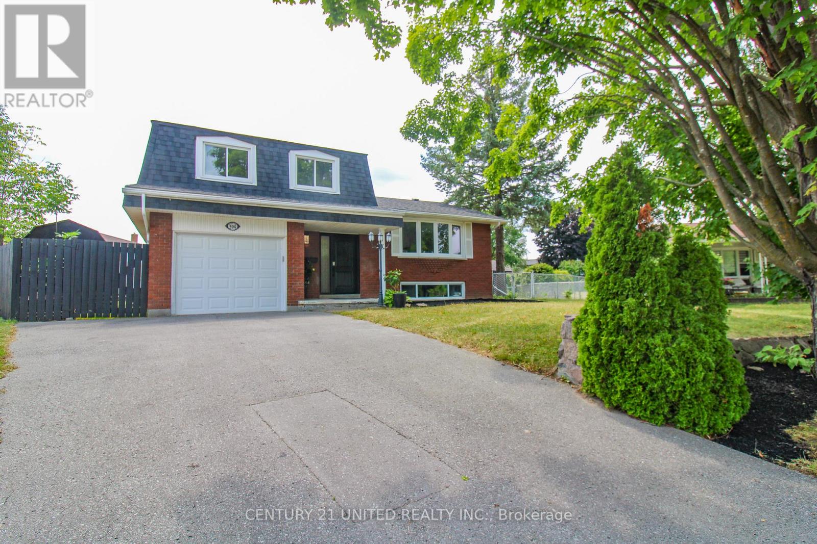 594 Saugeen Crescent, Peterborough South (East), Ontario  K9J 1K1 - Photo 2 - X12285021