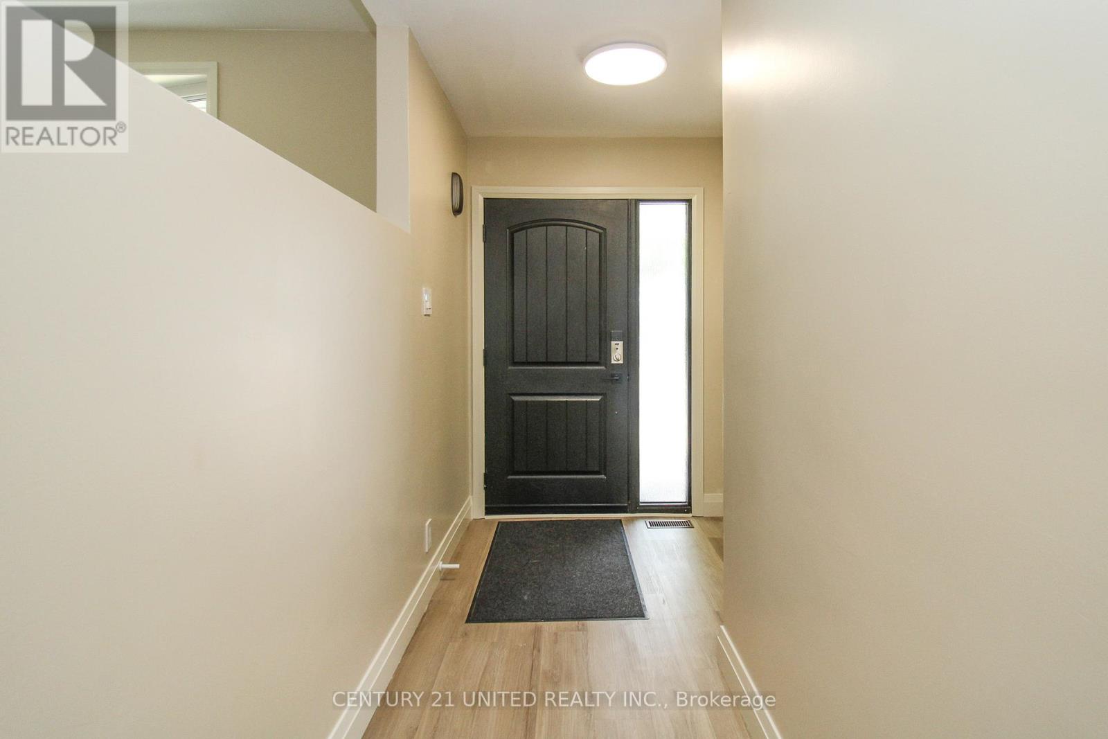 594 Saugeen Crescent, Peterborough South (East), Ontario  K9J 1K1 - Photo 3 - X12285021