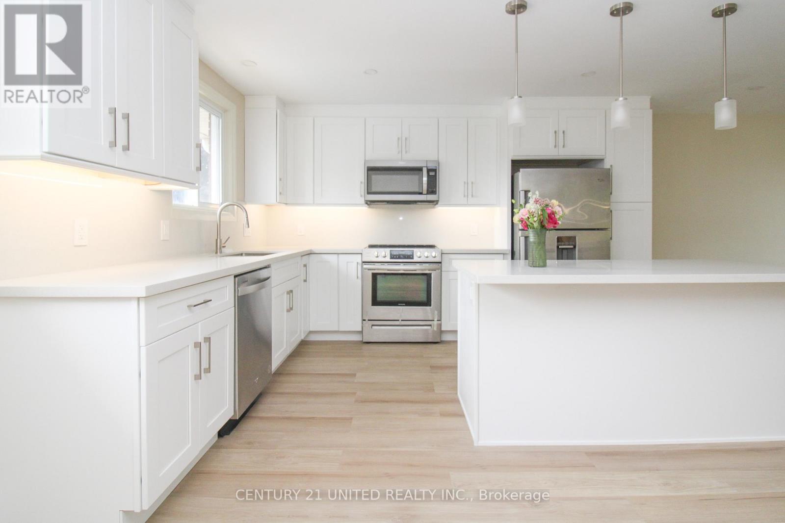 594 Saugeen Crescent, Peterborough South (East), Ontario  K9J 1K1 - Photo 8 - X12285021