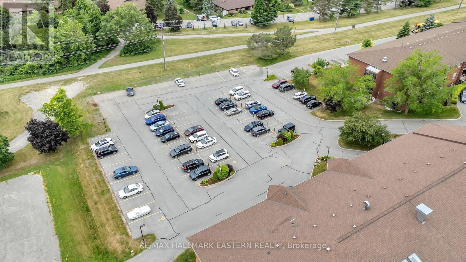 304 - 921 Armour Road, Peterborough East (North), Ontario  K9H 7K5 - Photo 5 - X12285101