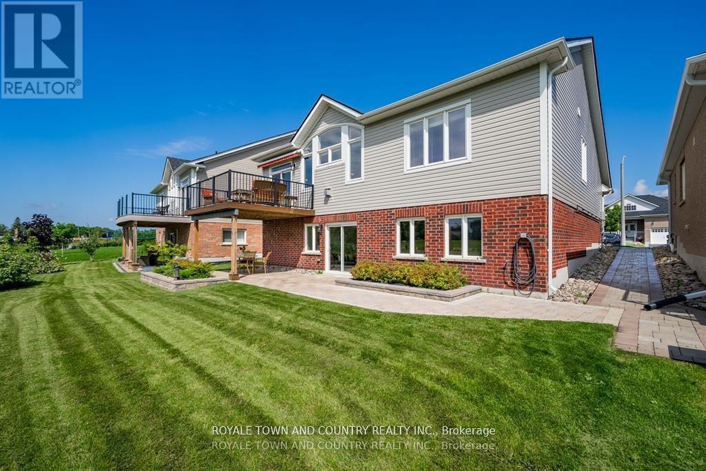 17 Logan Lane, Kawartha Lakes (Lindsay), Ontario  K9V 0L3 - Photo 35 - X12285231