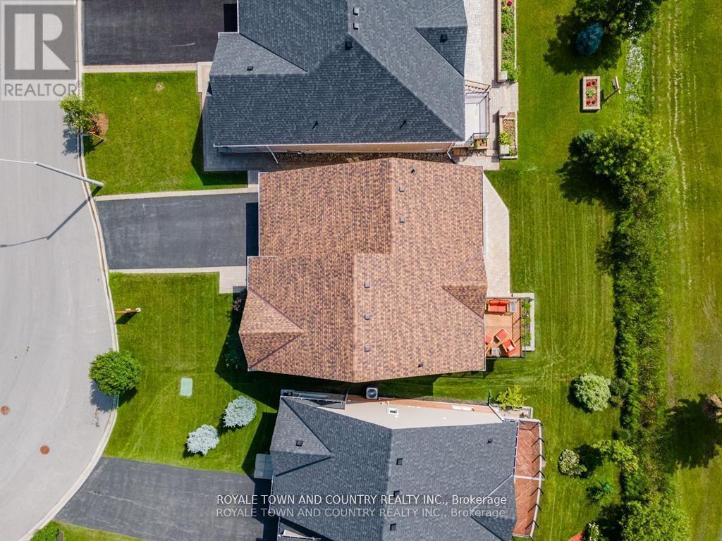 17 Logan Lane, Kawartha Lakes (Lindsay), Ontario  K9V 0L3 - Photo 37 - X12285231