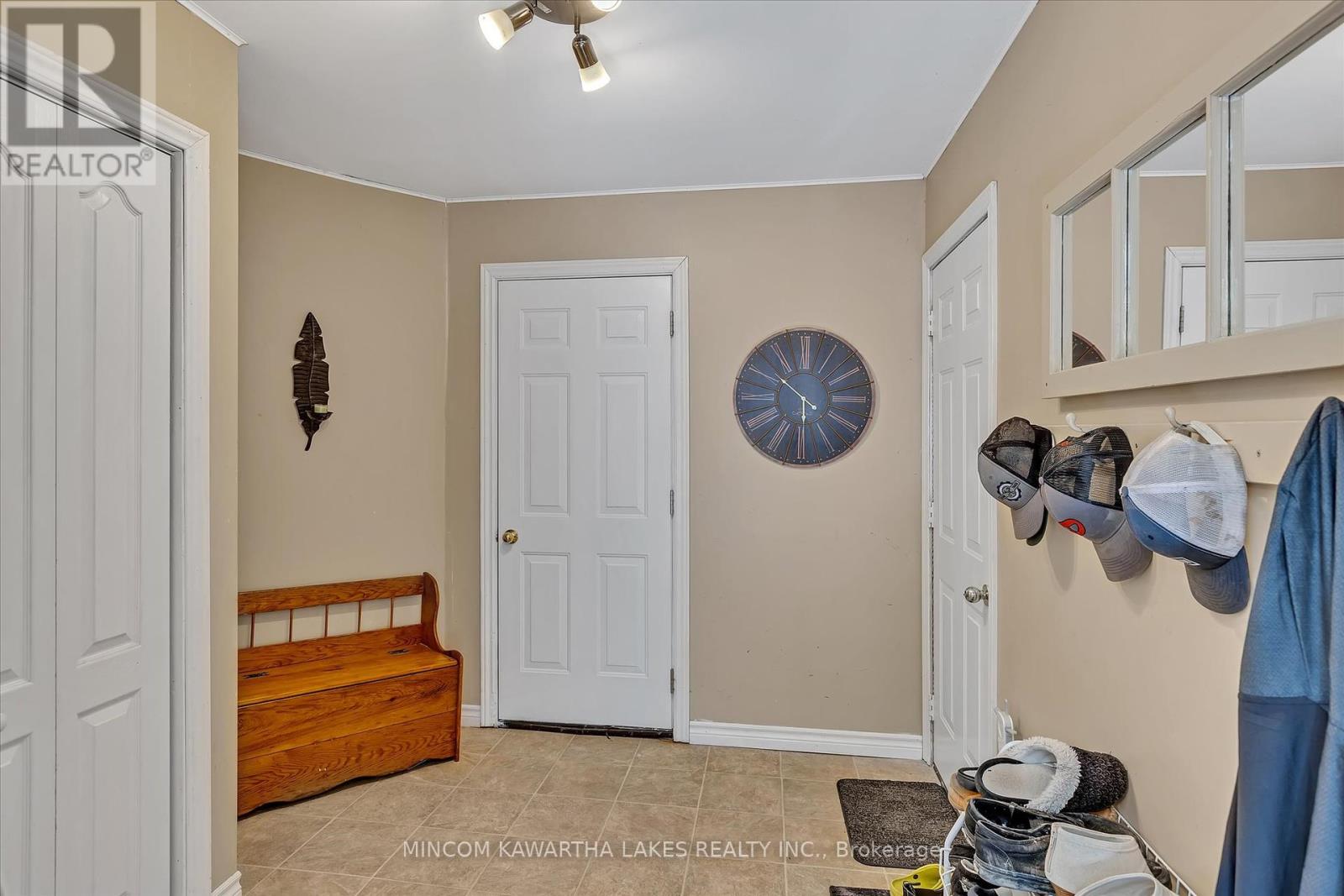 1405 Hiawatha Line, Otonabee-South Monaghan, Ontario  K9J 6X8 - Photo 14 - X12285387