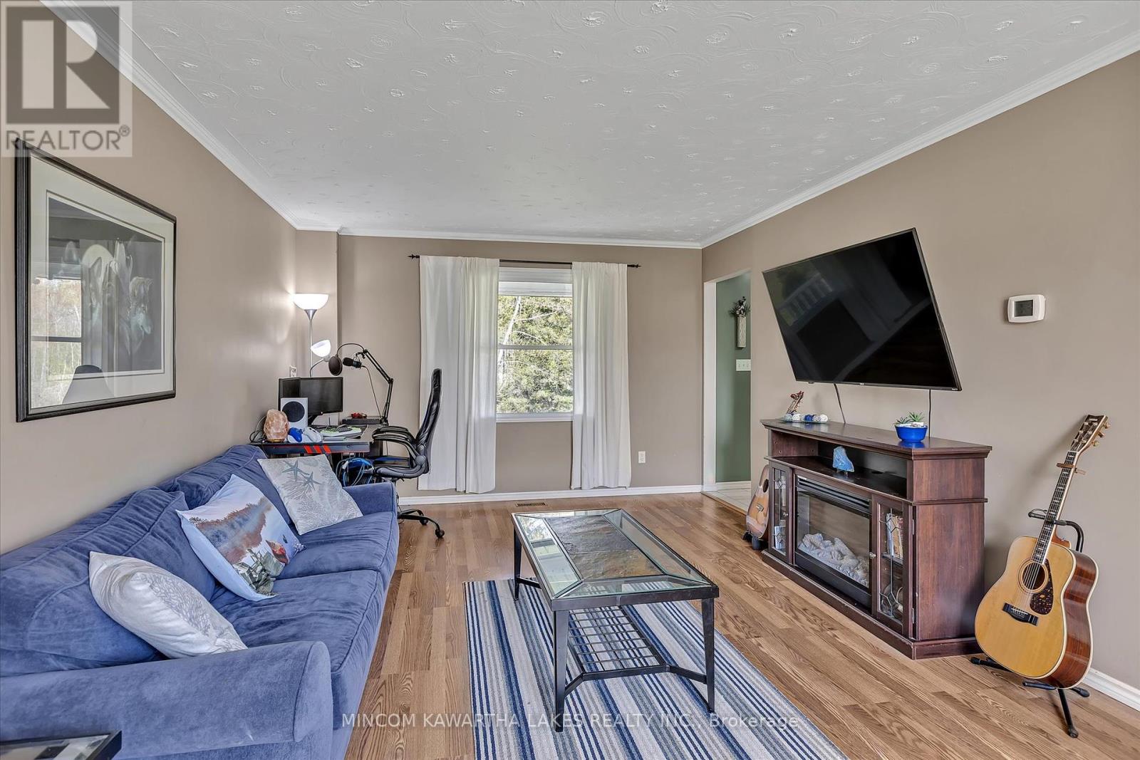 1405 Hiawatha Line, Otonabee-South Monaghan, Ontario  K9J 6X8 - Photo 6 - X12285387