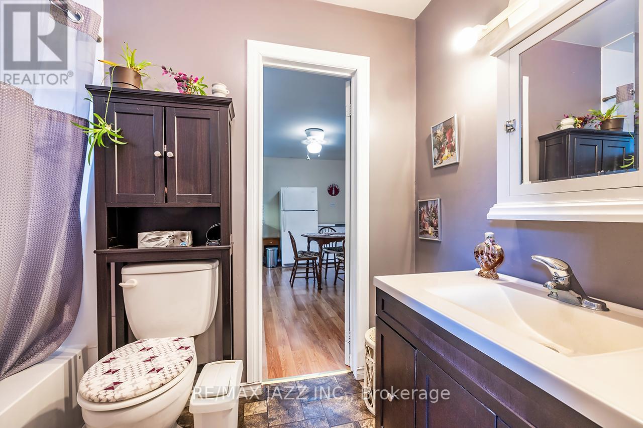 7986 County Rd 65 A&b, Port Hope, Ontario  L0A 1B0 - Photo 13 - X12285461