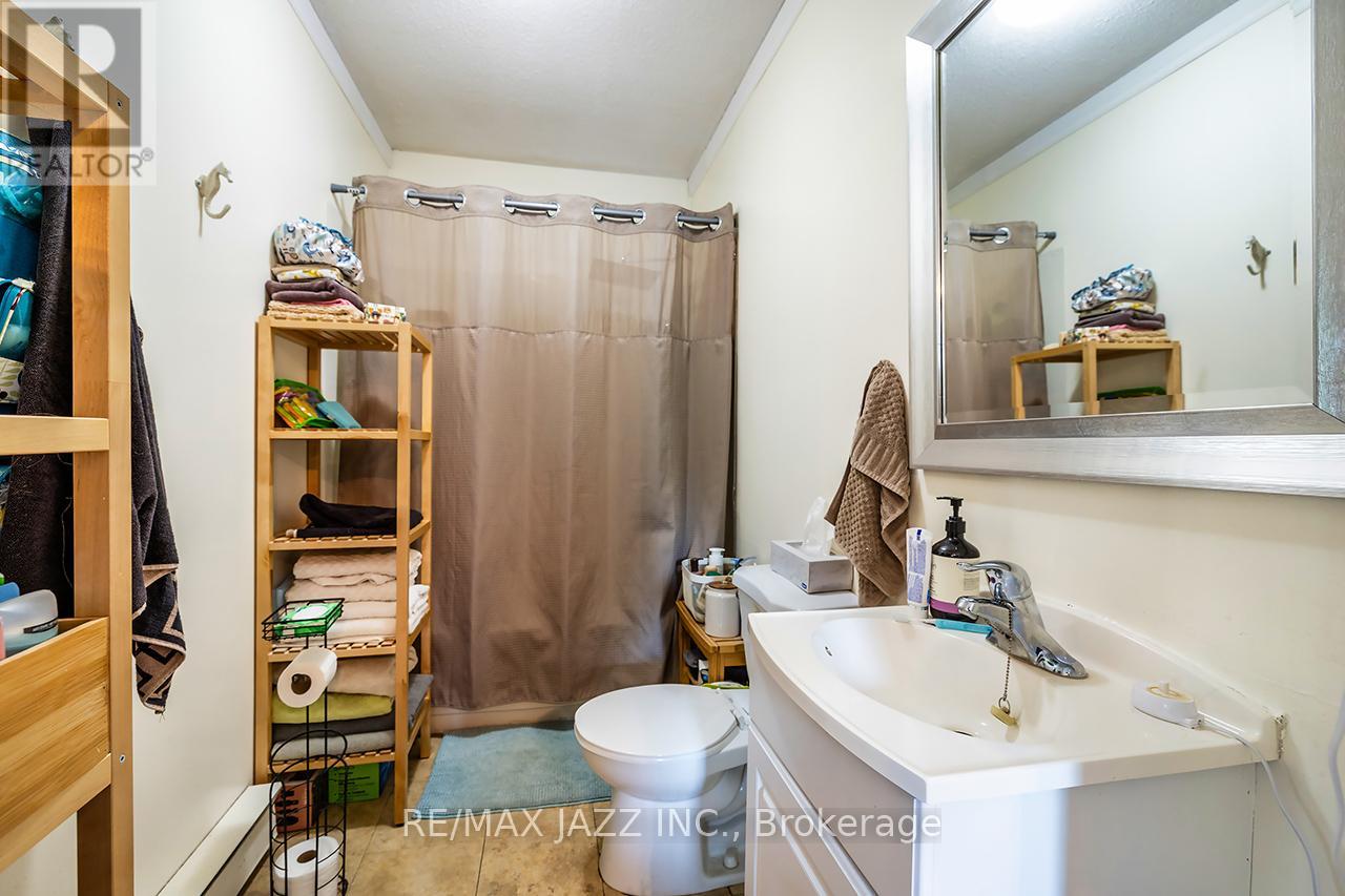 7986 County Rd 65 A&b, Port Hope, Ontario  L0A 1B0 - Photo 25 - X12285461