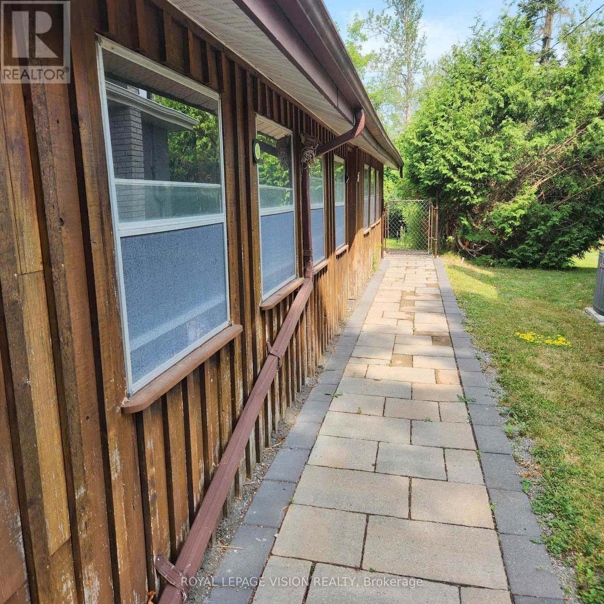 Basement - 402 Summerhill Drive, Peterborough North (South), Ontario  K9H 5L9 - Photo 11 - X12285198