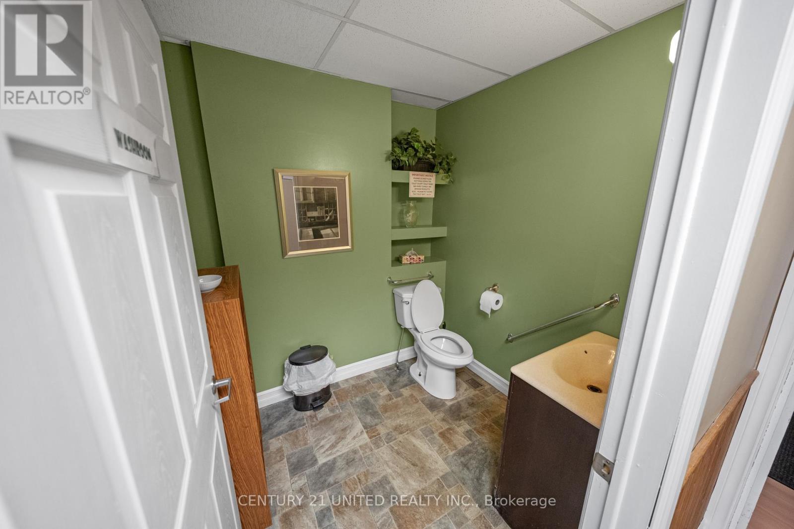 283 George Street N, Peterborough Central (North), Ontario  K9J 3H3 - Photo 9 - X12285836