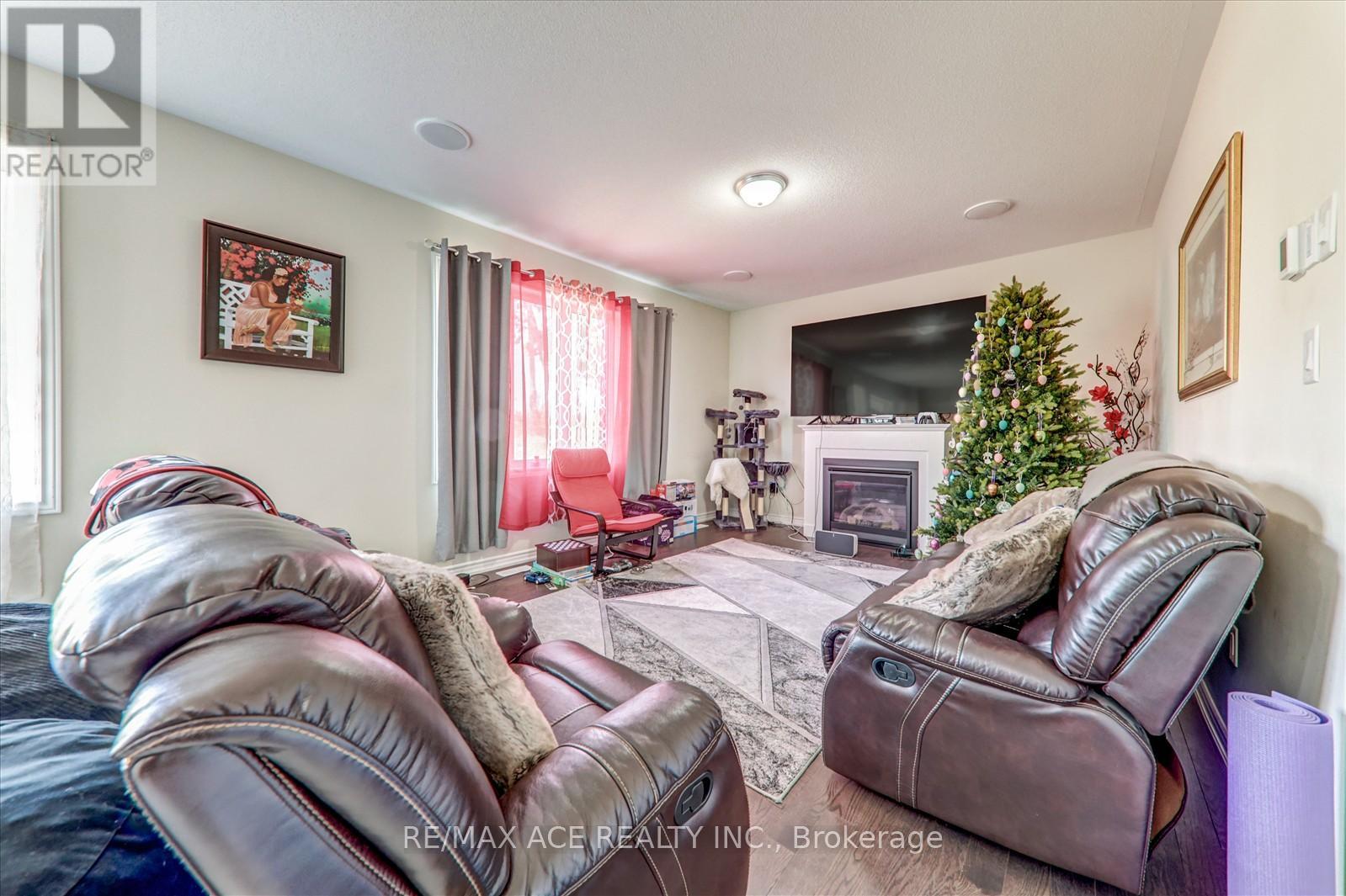 153 Highlands Boulevard, Cavan Monaghan (Millbrook Village), Ontario  L0A 1G0 - Photo 11 - X12285804