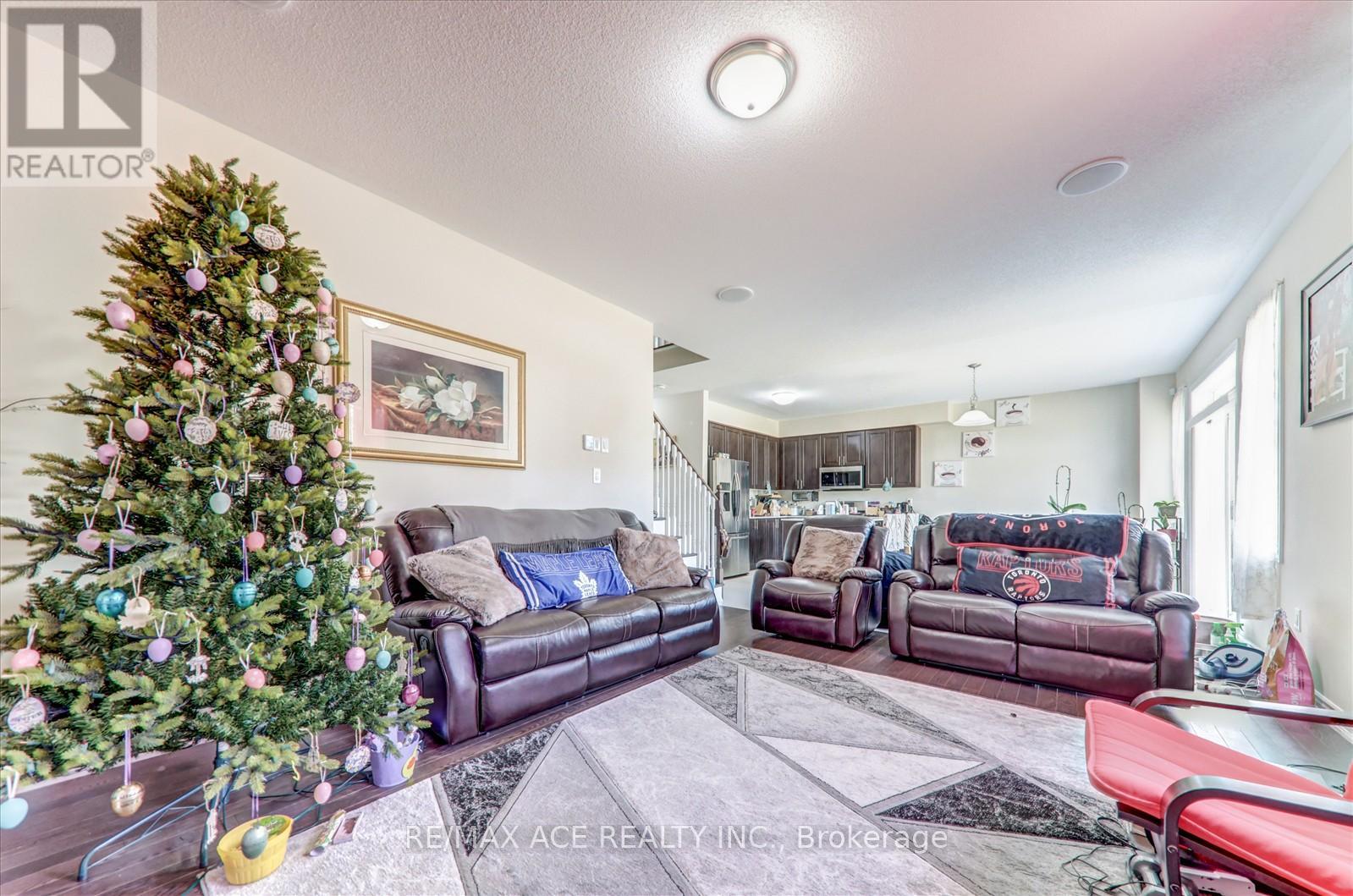 153 Highlands Boulevard, Cavan Monaghan (Millbrook Village), Ontario  L0A 1G0 - Photo 13 - X12285804