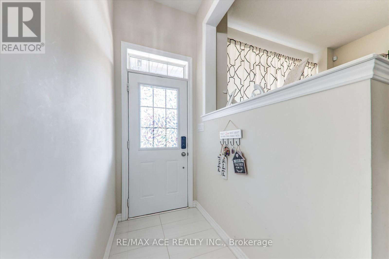 153 Highlands Boulevard, Cavan Monaghan (Millbrook Village), Ontario  L0A 1G0 - Photo 6 - X12285804