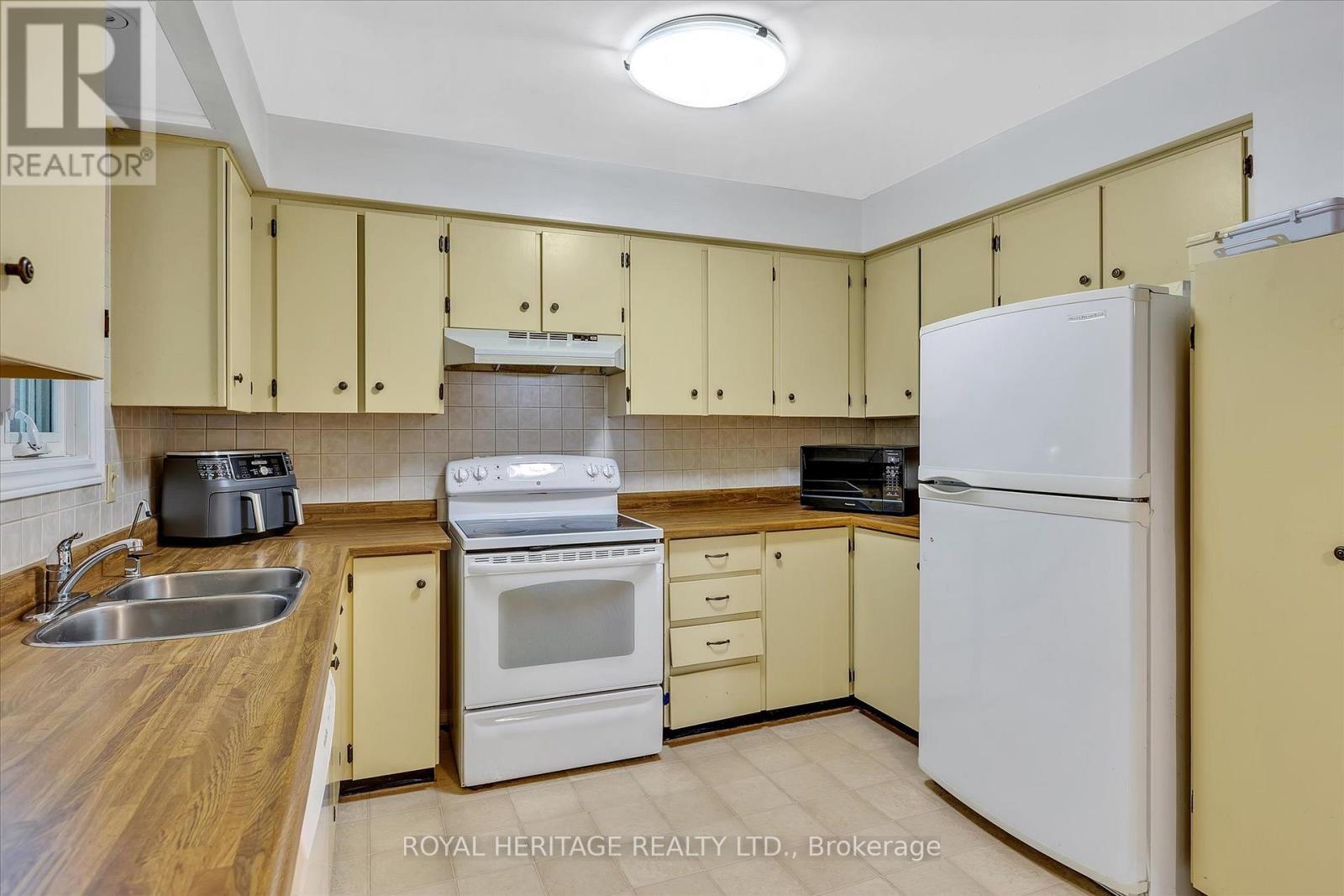 150 Sanderling Crescent, Kawartha Lakes (Lindsay), Ontario  K9V 5L4 - Photo 15 - X12286136