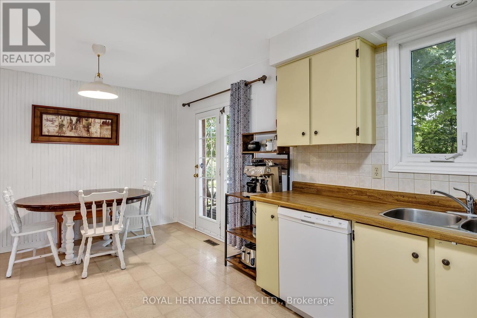 150 Sanderling Crescent, Kawartha Lakes (Lindsay), Ontario  K9V 5L4 - Photo 17 - X12286136