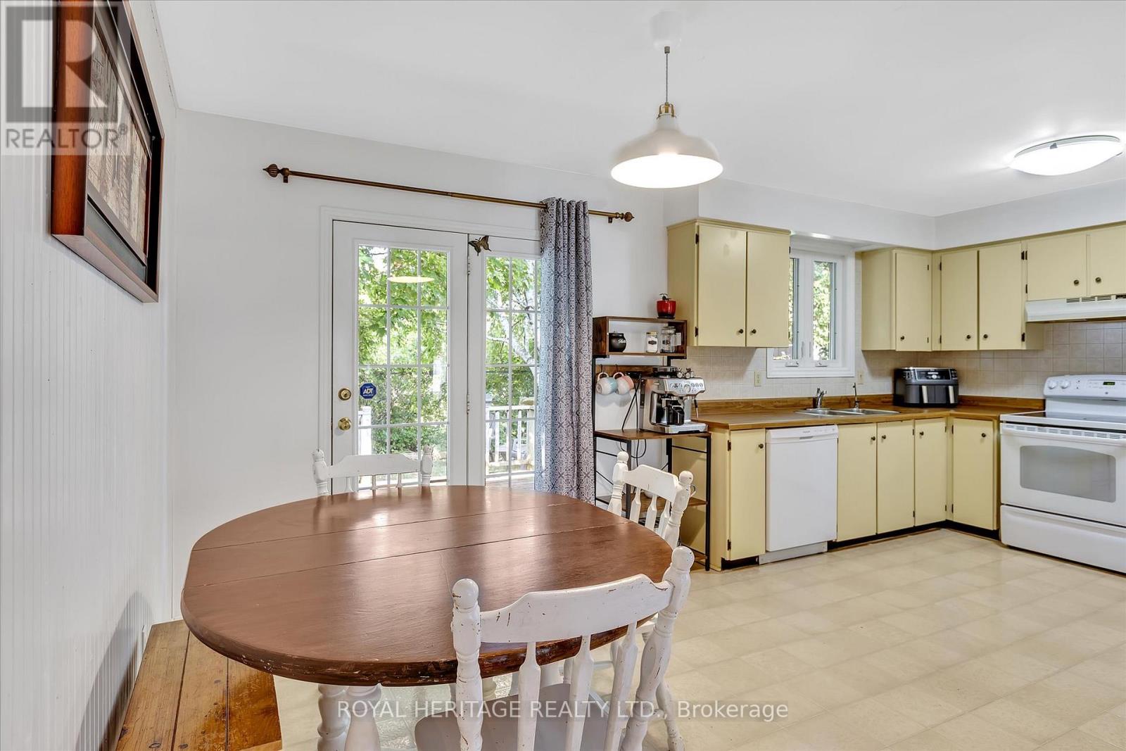 150 Sanderling Crescent, Kawartha Lakes (Lindsay), Ontario  K9V 5L4 - Photo 19 - X12286136