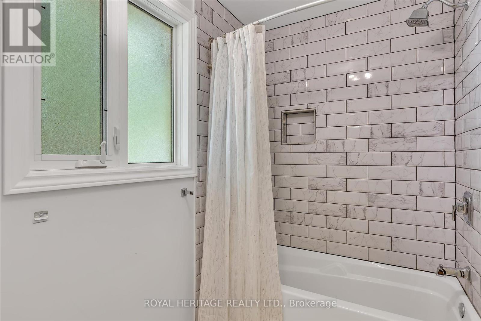 150 Sanderling Crescent, Kawartha Lakes (Lindsay), Ontario  K9V 5L4 - Photo 20 - X12286136