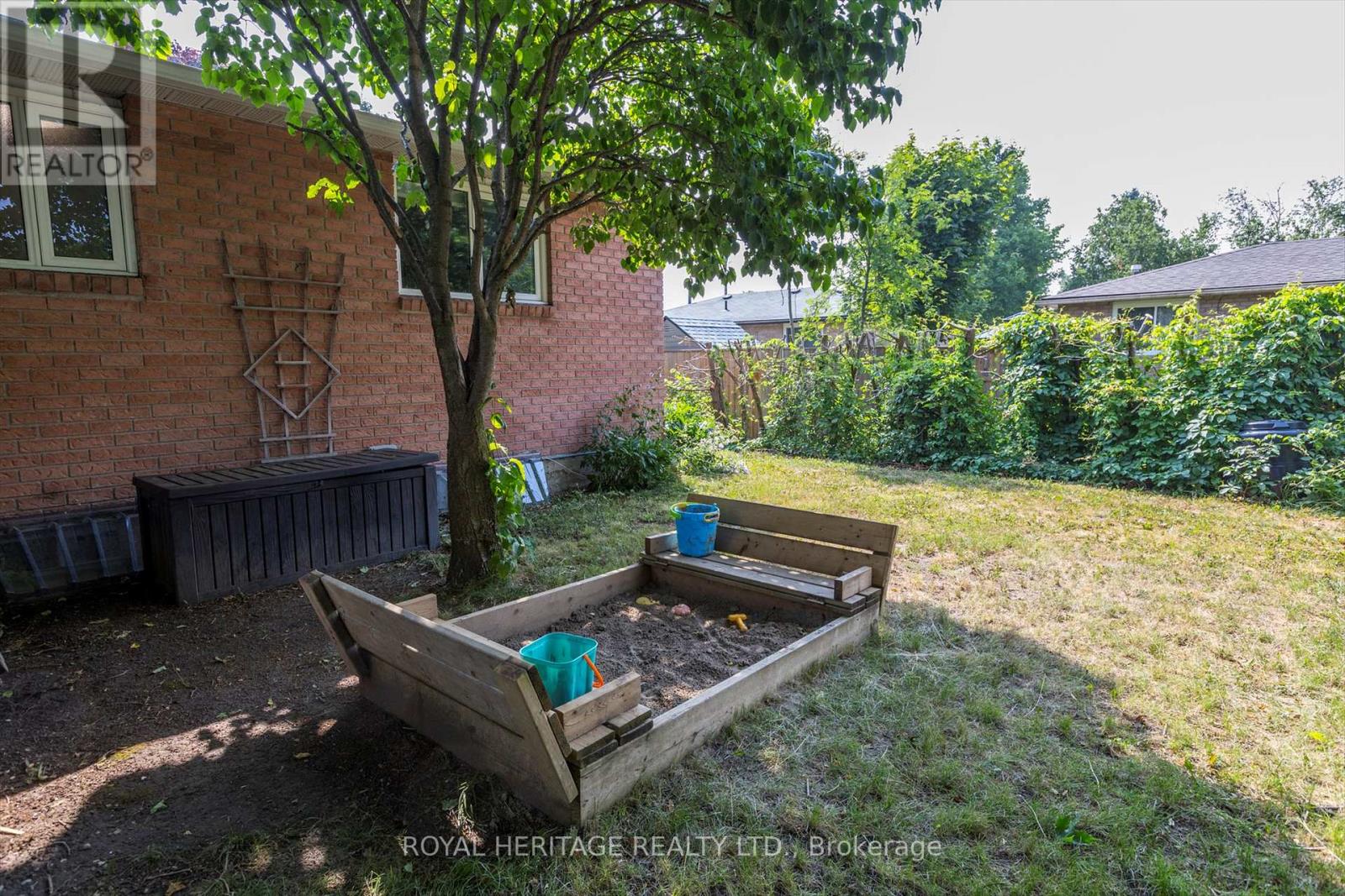 150 Sanderling Crescent, Kawartha Lakes (Lindsay), Ontario  K9V 5L4 - Photo 47 - X12286136