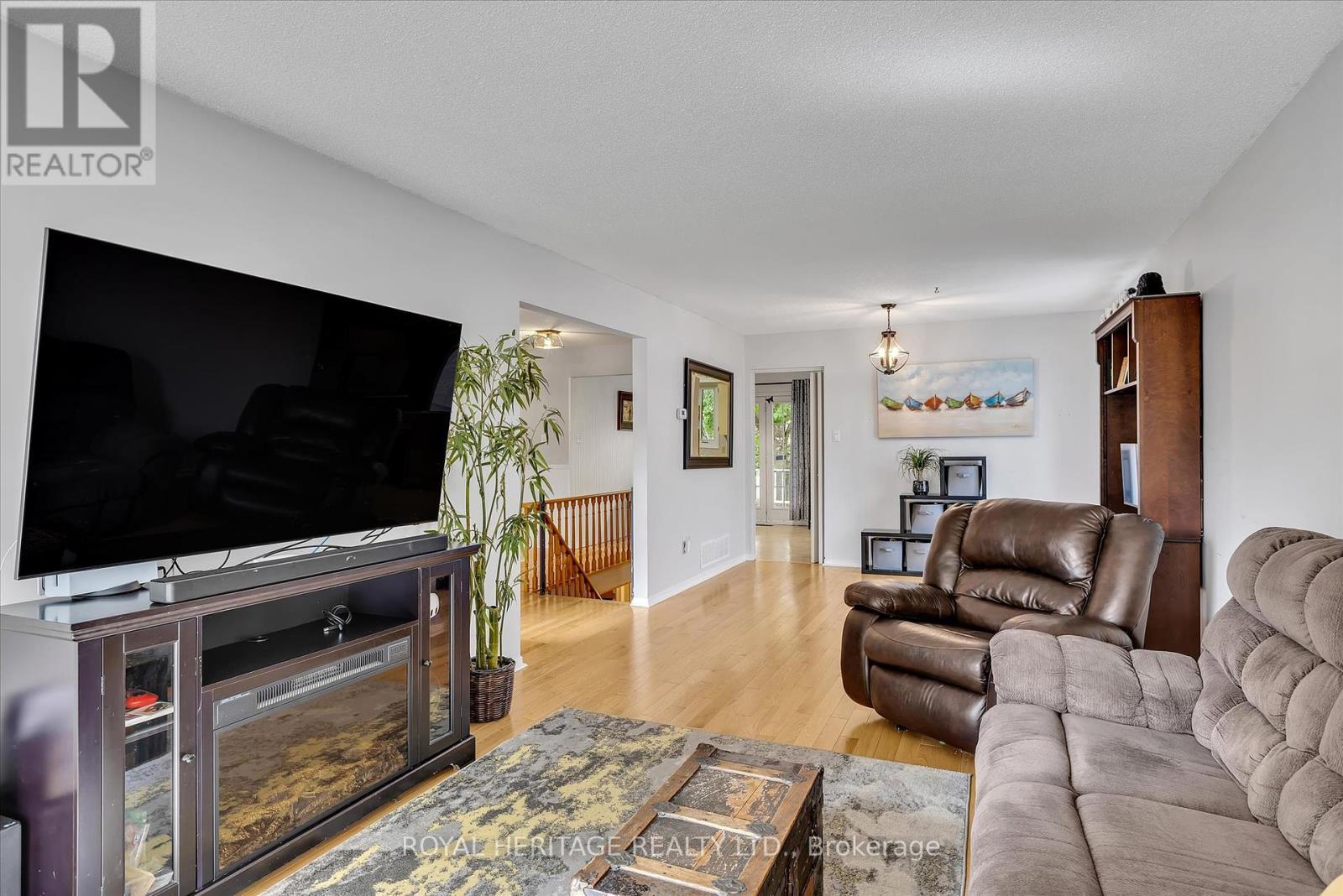 150 Sanderling Crescent, Kawartha Lakes (Lindsay), Ontario  K9V 5L4 - Photo 9 - X12286136