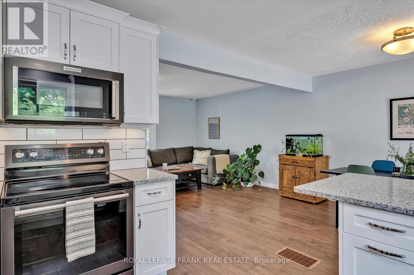 1296 Cartier Boulevard, Peterborough (Northcrest), Ontario  K9H 6S1 - Photo 18 - X12286254