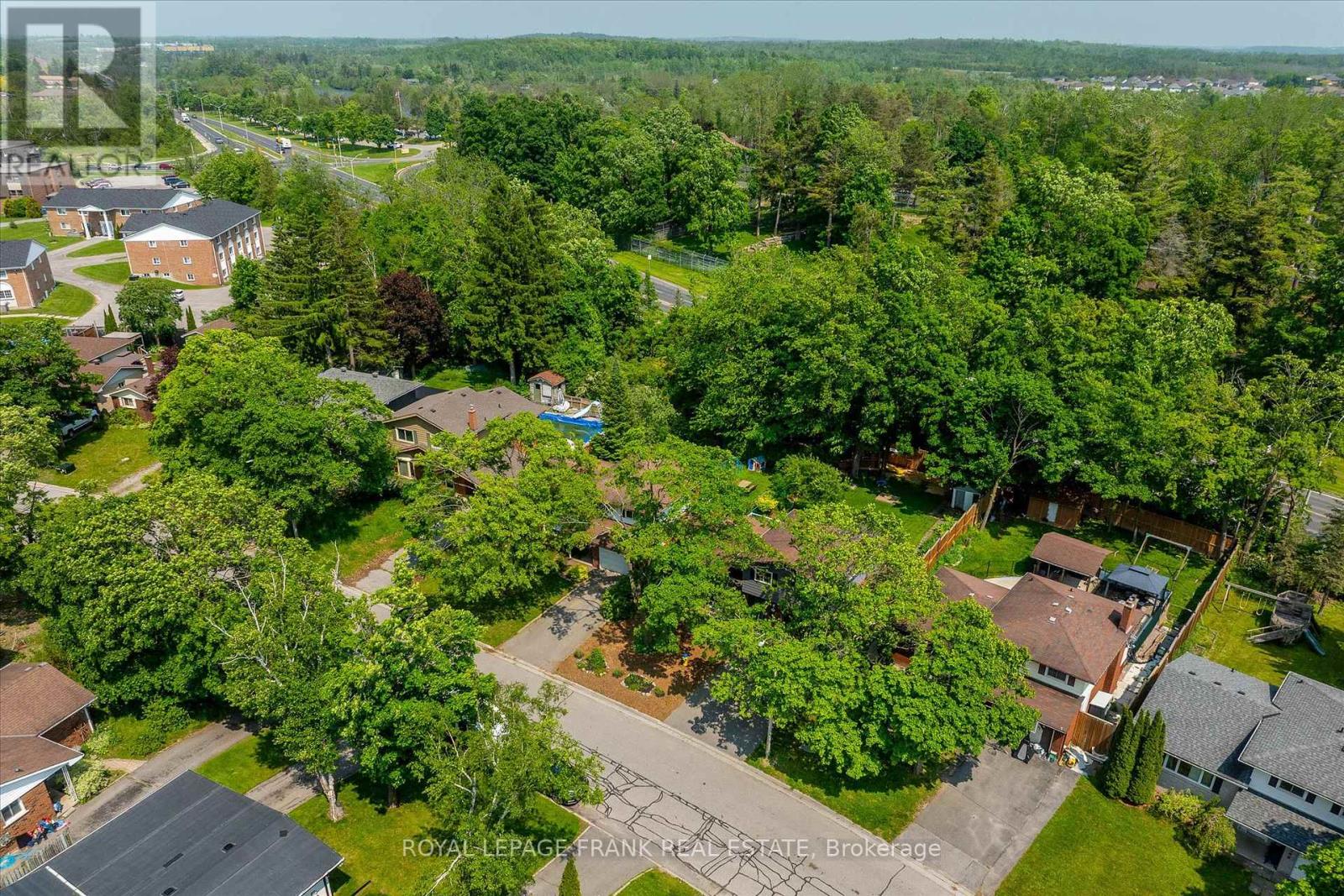 1296 Cartier Boulevard, Peterborough (Northcrest), Ontario  K9H 6S1 - Photo 3 - X12286254