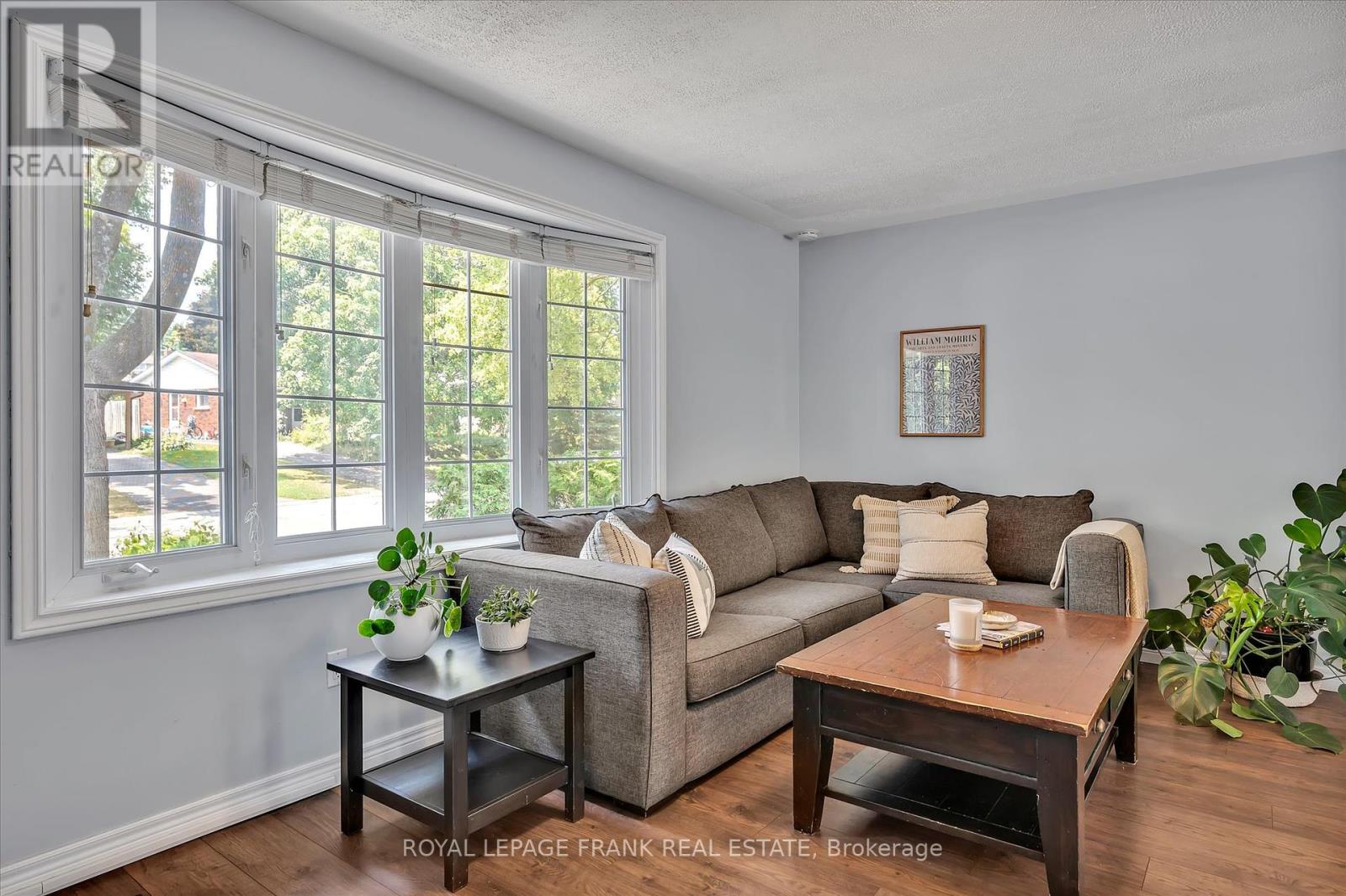 1296 Cartier Boulevard, Peterborough (Northcrest), Ontario  K9H 6S1 - Photo 5 - X12286254