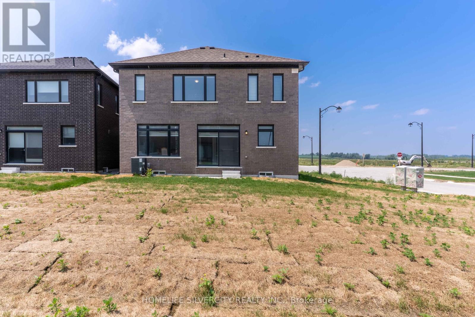 34 Mckay Avenue, Kawartha Lakes (Lindsay), Ontario  K9V 0R2 - Photo 48 - X12286067
