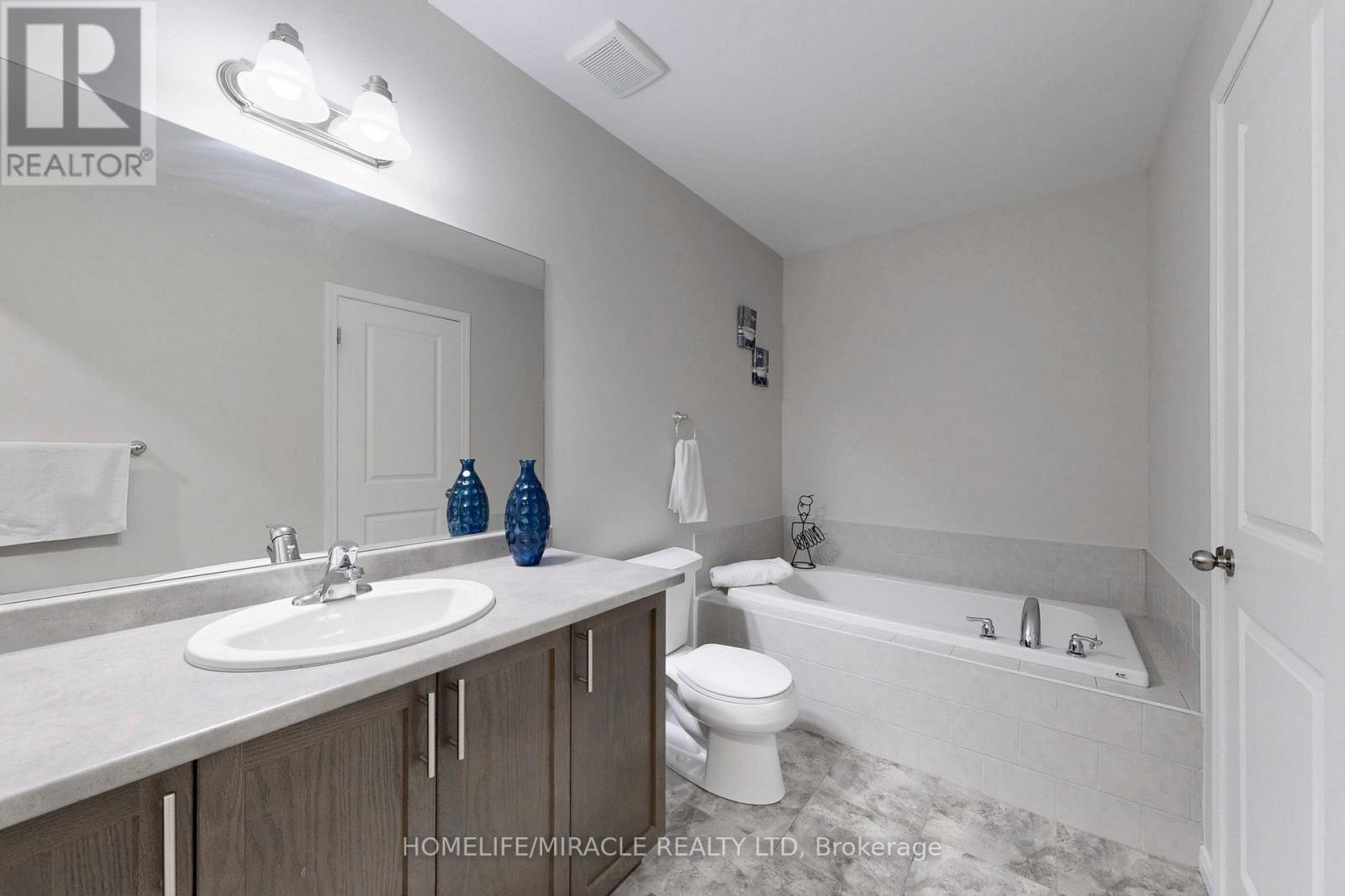 1611 Hetherington Drive, Peterborough North (University Heights), Ontario  K9L 0G6 - Photo 21 - X12286202