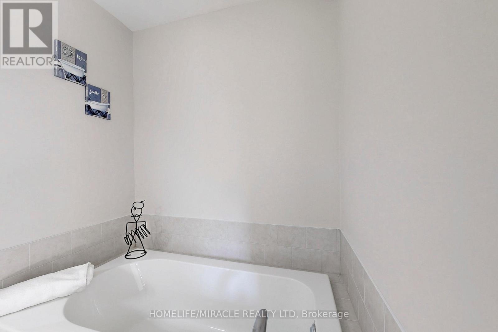 1611 Hetherington Drive, Peterborough North (University Heights), Ontario  K9L 0G6 - Photo 23 - X12286202