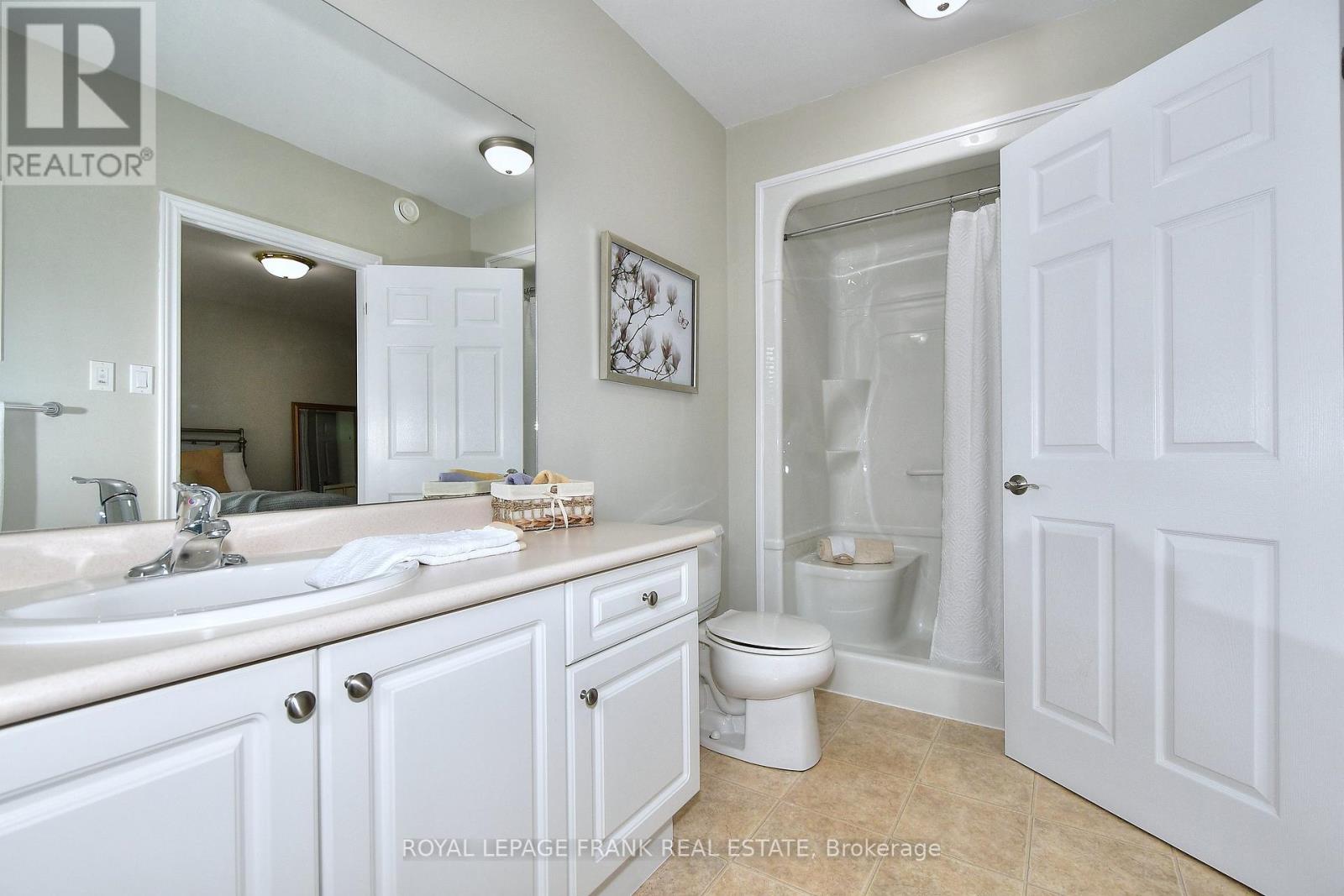 7 Village Crescent, Peterborough West (South), Ontario  K9J 8S7 - Photo 15 - X12286345