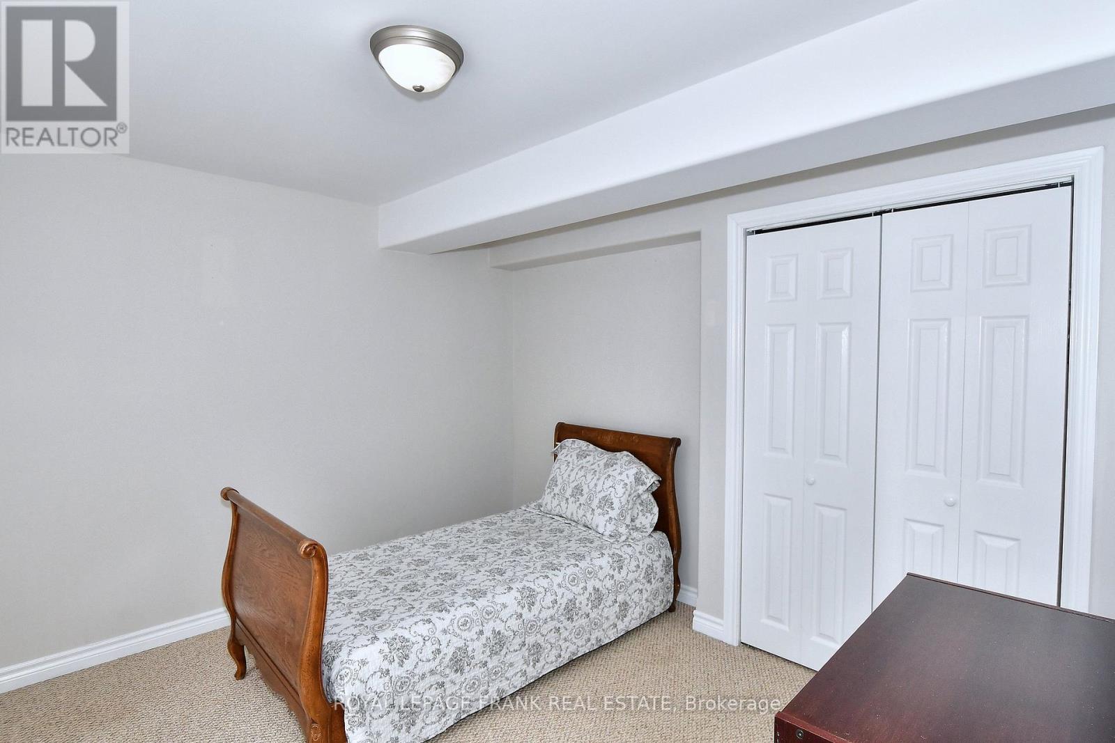 7 Village Crescent, Peterborough West (South), Ontario  K9J 8S7 - Photo 23 - X12286345