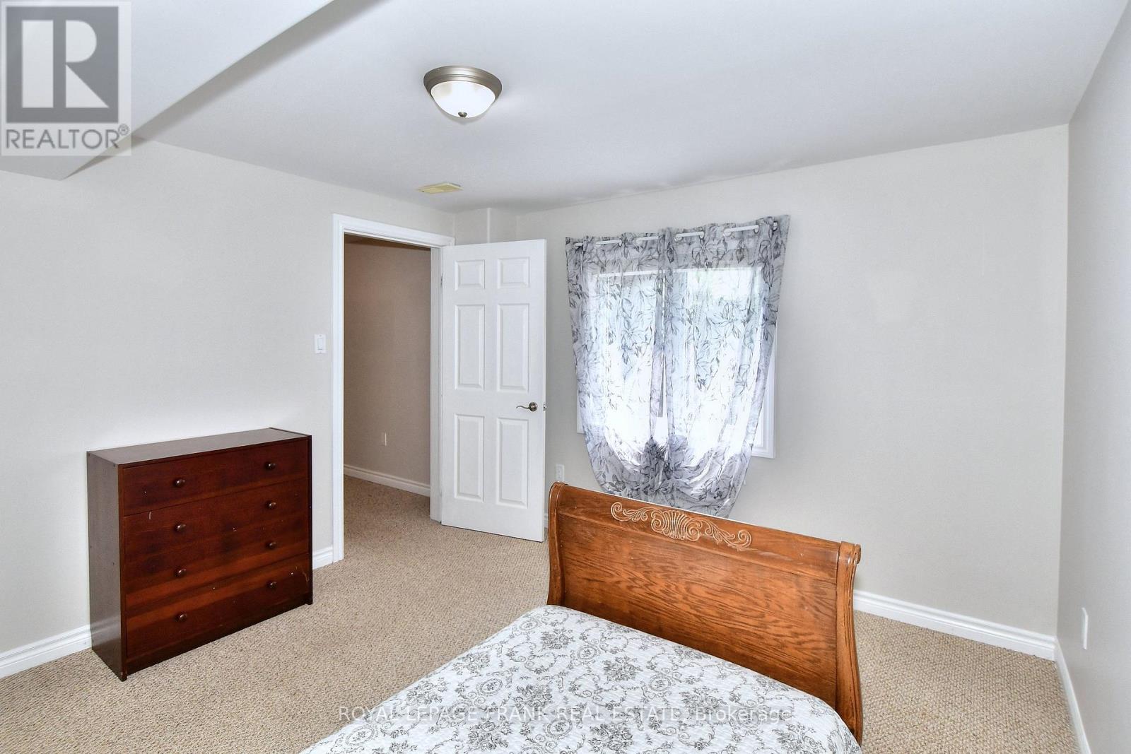 7 Village Crescent, Peterborough West (South), Ontario  K9J 8S7 - Photo 24 - X12286345
