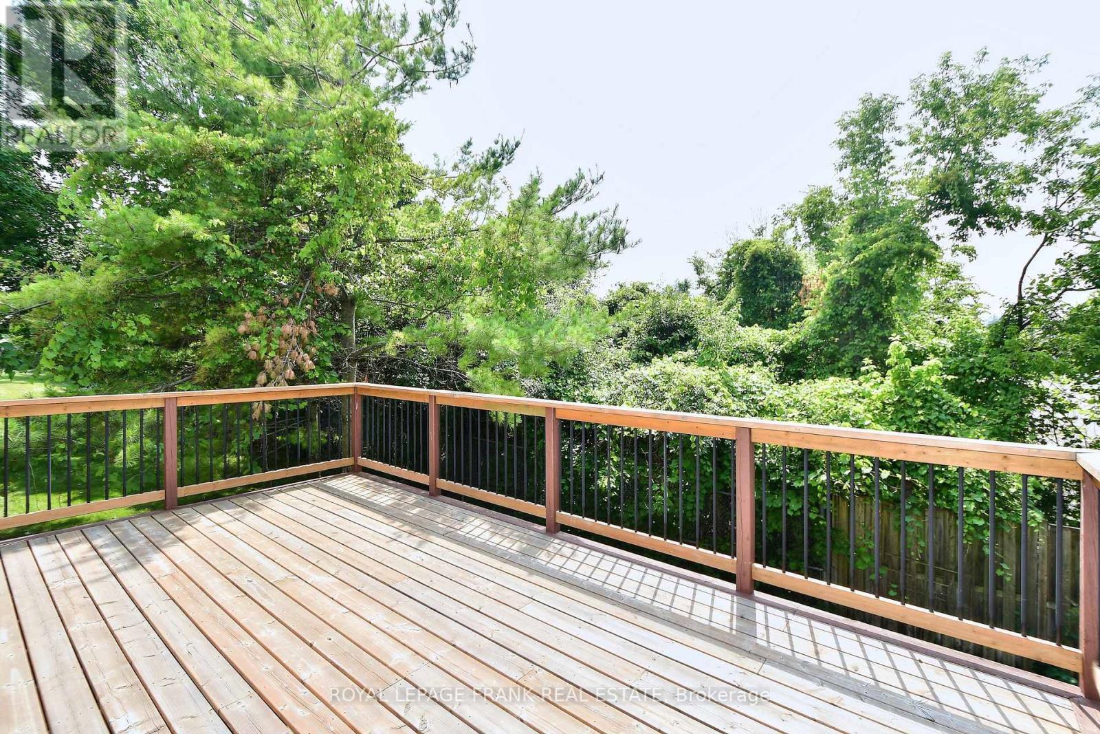 7 Village Crescent, Peterborough West (South), Ontario  K9J 8S7 - Photo 28 - X12286345