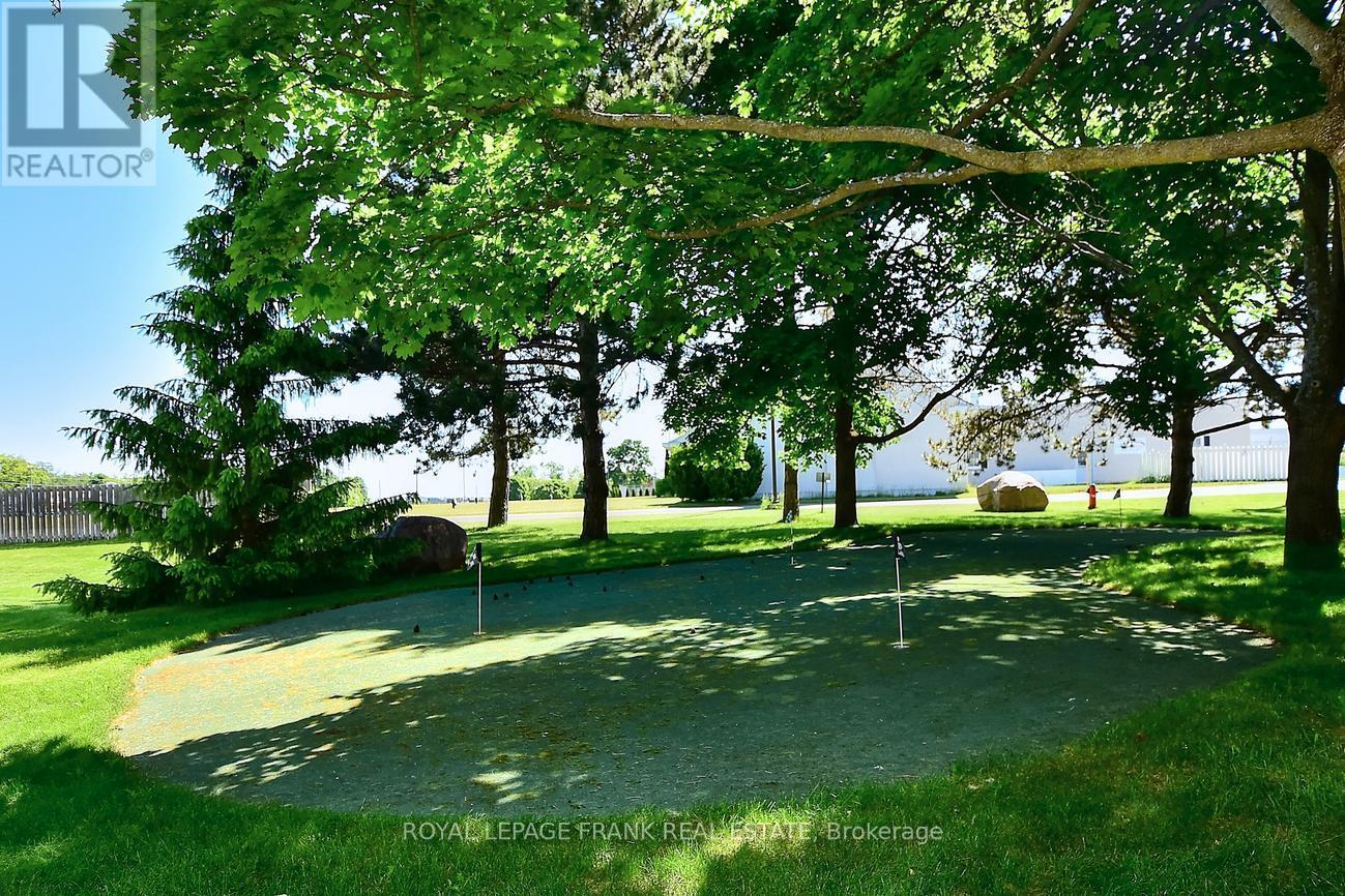 7 Village Crescent, Peterborough West (South), Ontario  K9J 8S7 - Photo 38 - X12286345