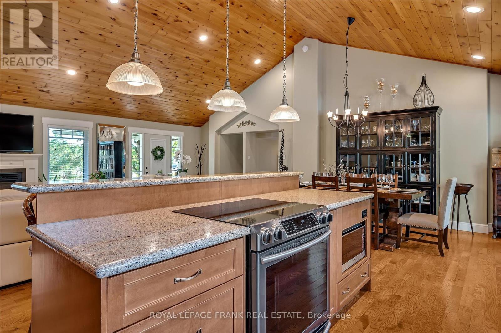 1898 Lakehurst Road, Trent Lakes, Ontario  K0L 1J0 - Photo 12 - X12286449
