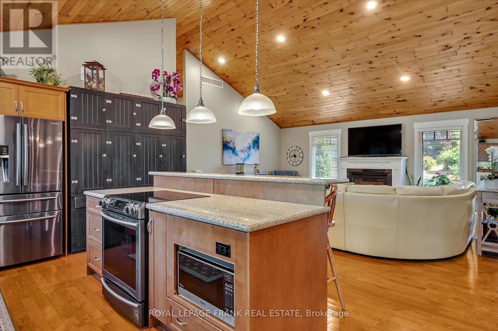 1898 Lakehurst Road, Trent Lakes, Ontario  K0L 1J0 - Photo 13 - X12286449