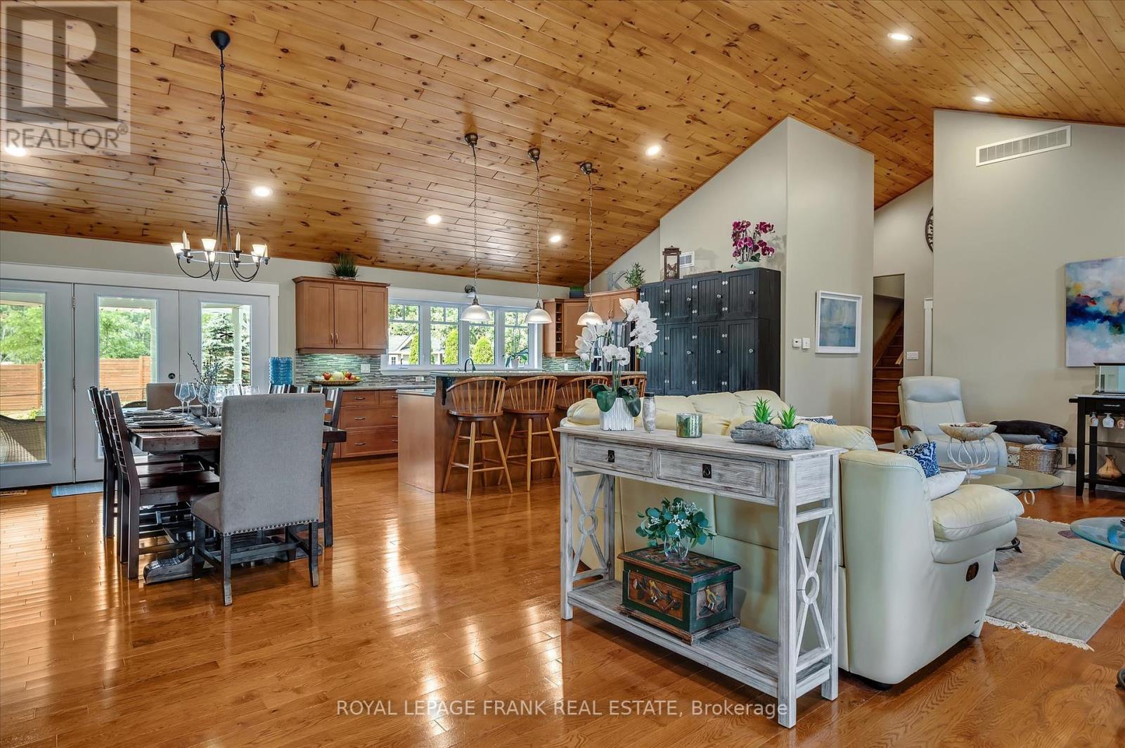 1898 Lakehurst Road, Trent Lakes, Ontario  K0L 1J0 - Photo 6 - X12286449