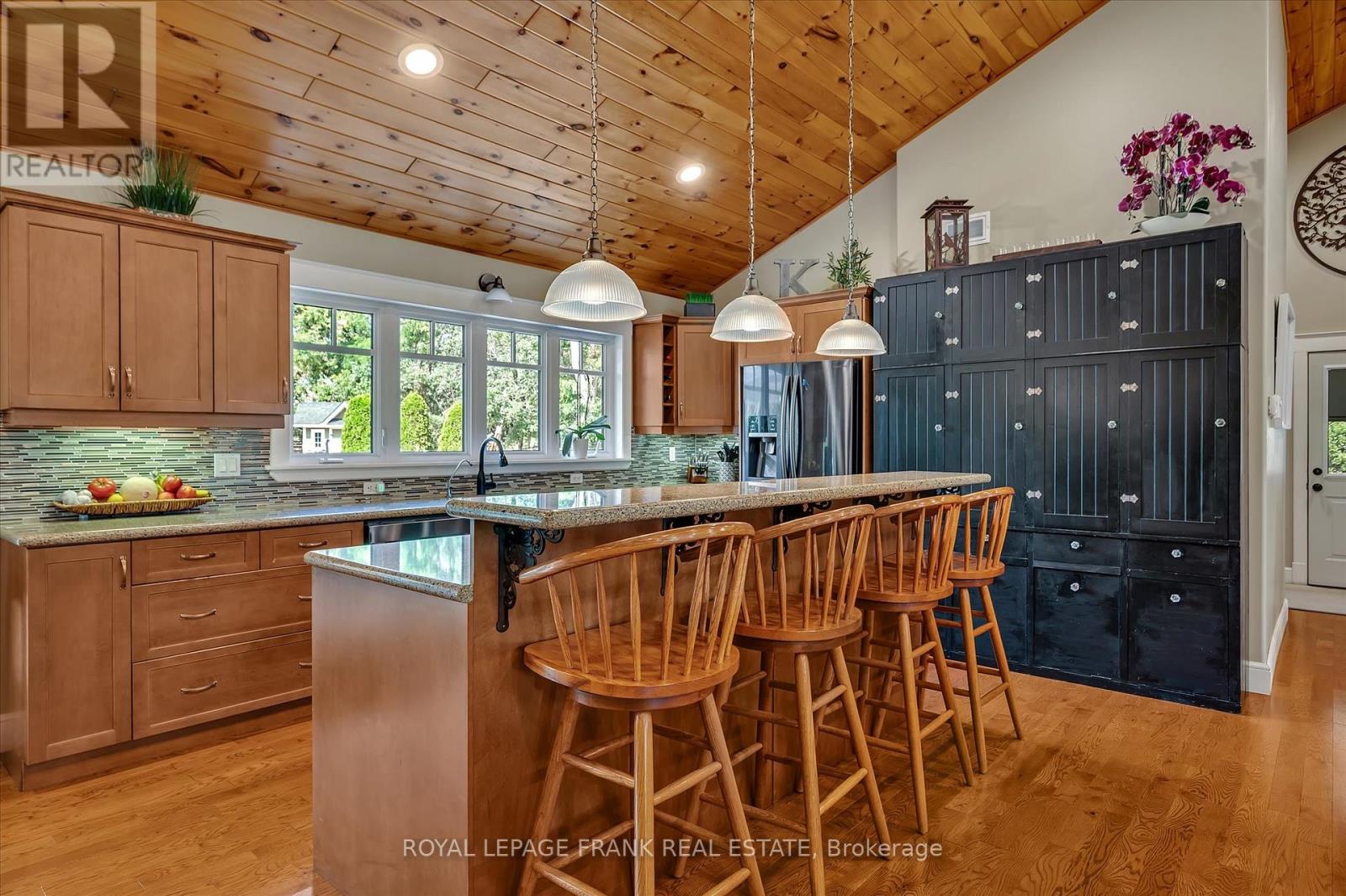 1898 Lakehurst Road, Trent Lakes, Ontario  K0L 1J0 - Photo 8 - X12286449