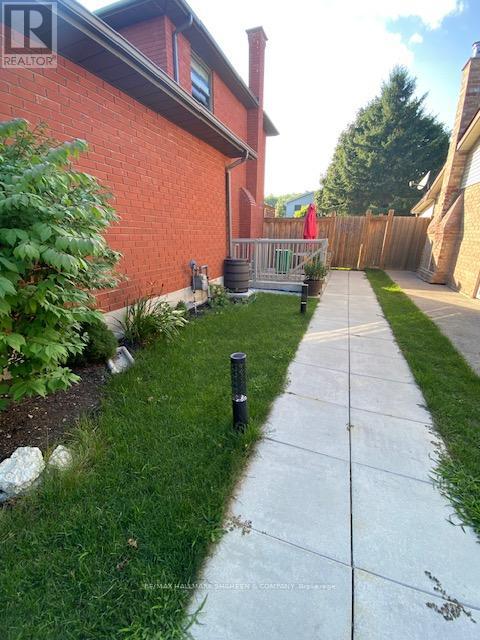 2138a Lorraine Drive, Peterborough North (University Heights), Ontario  K9L 1X4 - Photo 16 - X12286502
