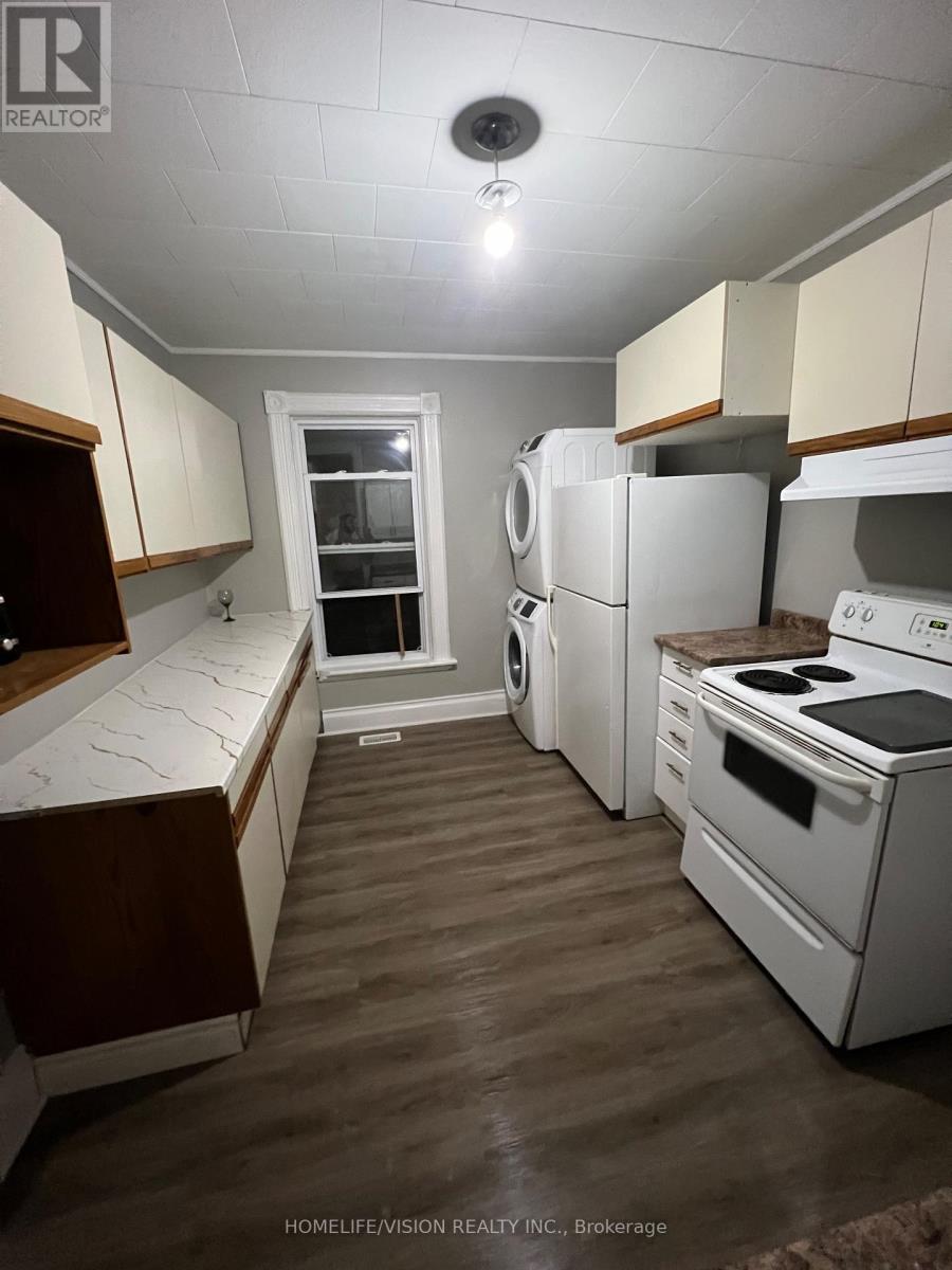 Upper - 157 Rutherford Avenue, Peterborough Central (South), Ontario  K9J 5C8 - Photo 4 - X12287398