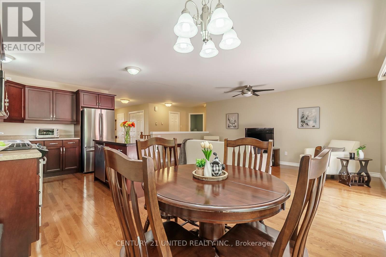 441 Bianco Crescent, Peterborough West (North), Ontario  K9K 0A3 - Photo 7 - X12287892