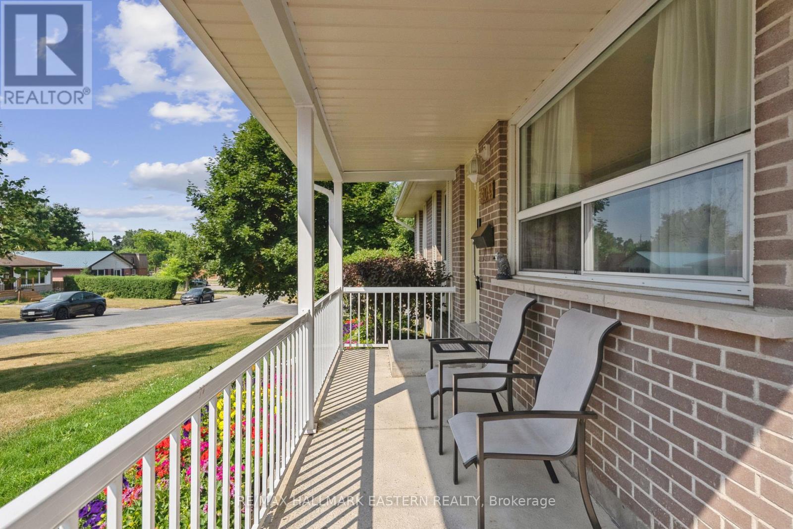 604 Garside Drive, Peterborough East (North), Ontario  K9H 7C7 - Photo 3 - X12288171