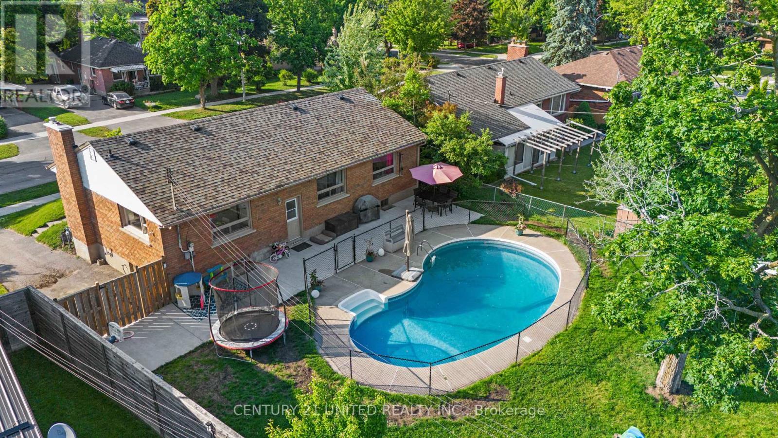 1056 Glebemount Crescent, Peterborough North (Central), Ontario  K9H 6M3 - Photo 25 - X12288203