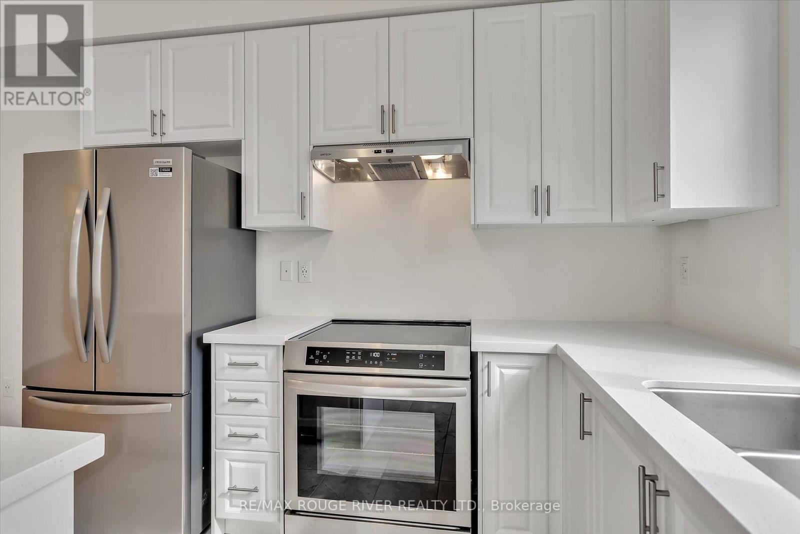 11 - 645 Pollock Grove W, Peterborough North (North), Ontario  K9K 0J6 - Photo 10 - X12288533