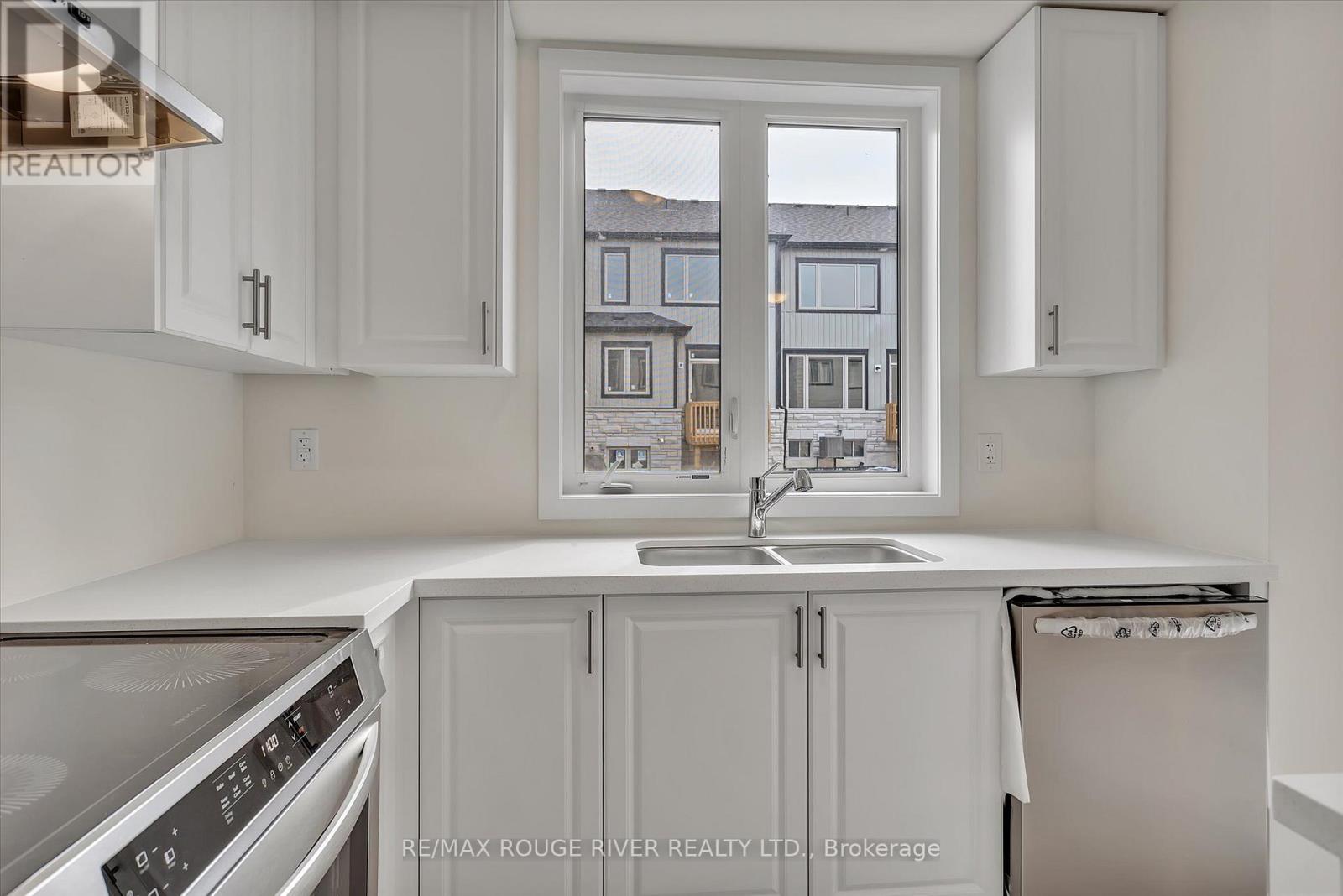 11 - 645 Pollock Grove W, Peterborough North (North), Ontario  K9K 0J6 - Photo 11 - X12288533