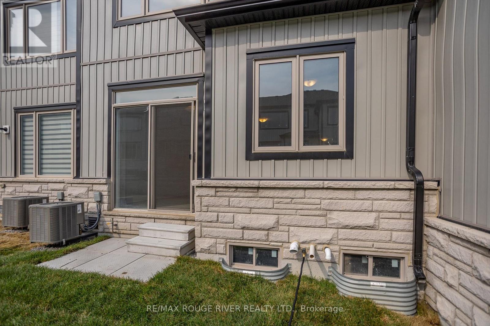 11 - 645 Pollock Grove W, Peterborough North (North), Ontario  K9K 0J6 - Photo 38 - X12288533