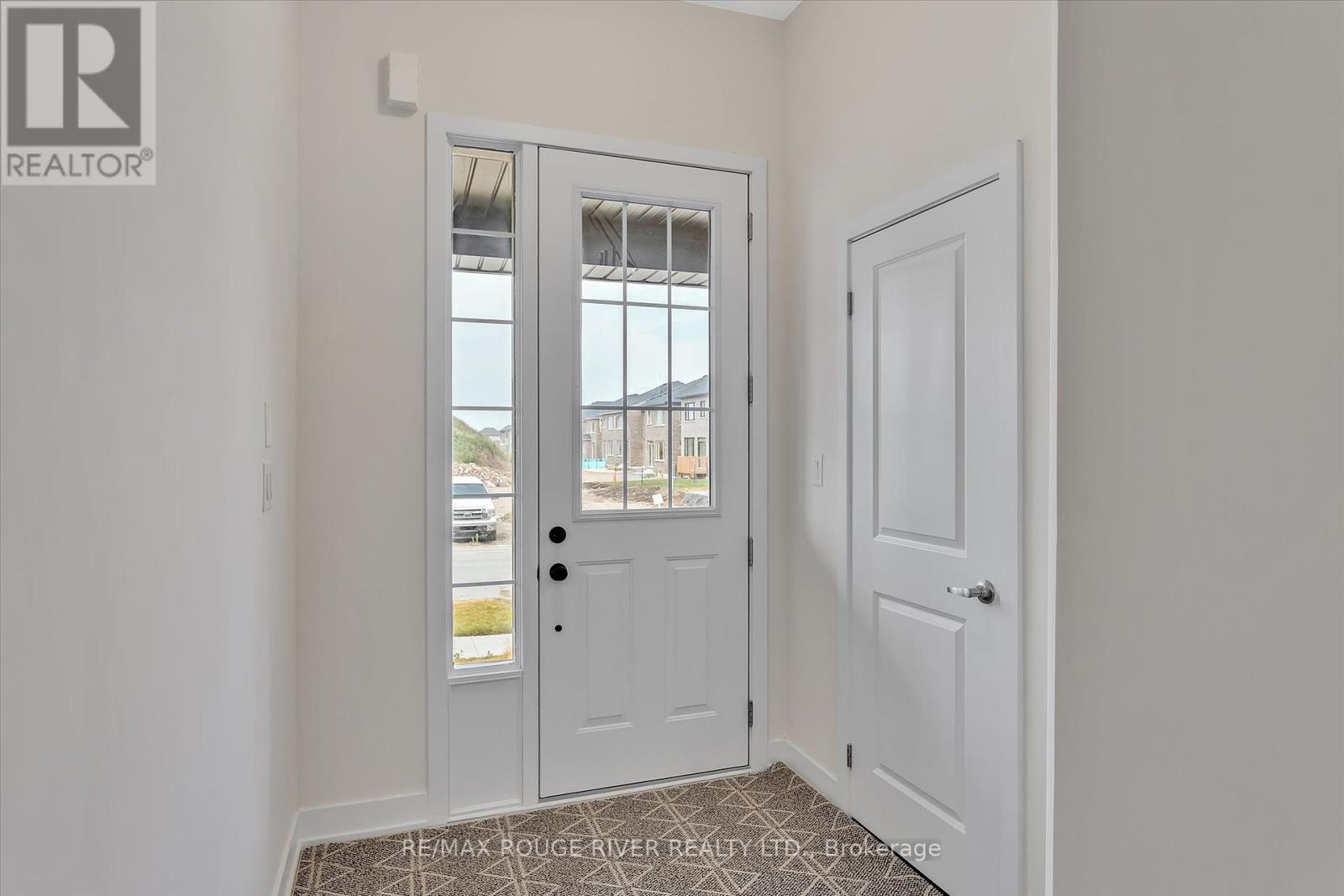 11 - 645 Pollock Grove W, Peterborough North (North), Ontario  K9K 0J6 - Photo 6 - X12288533