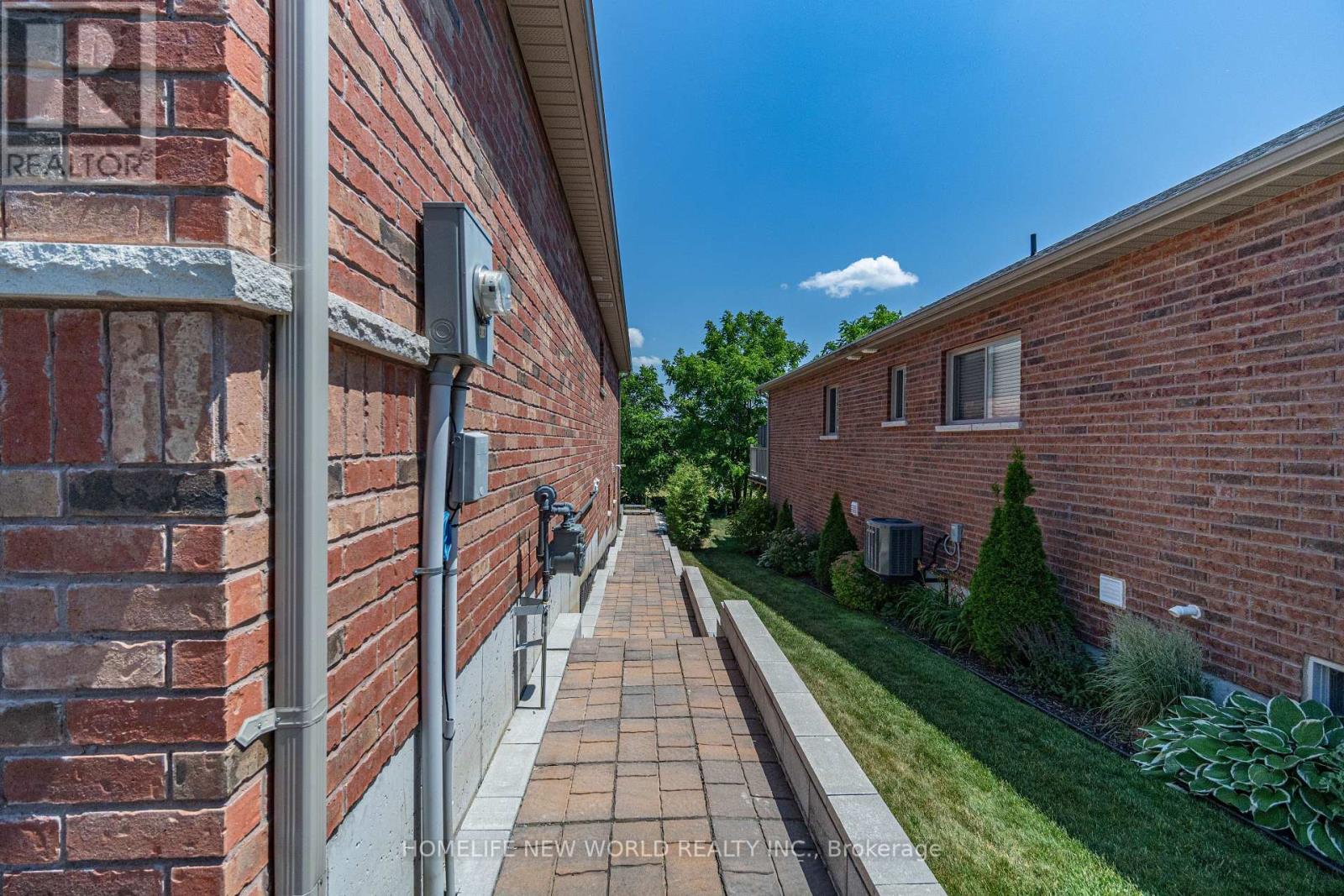 17 Old Trafford Drive, Trent Hills (Hastings), Ontario  K0L 1Y0 - Photo 4 - X12288982