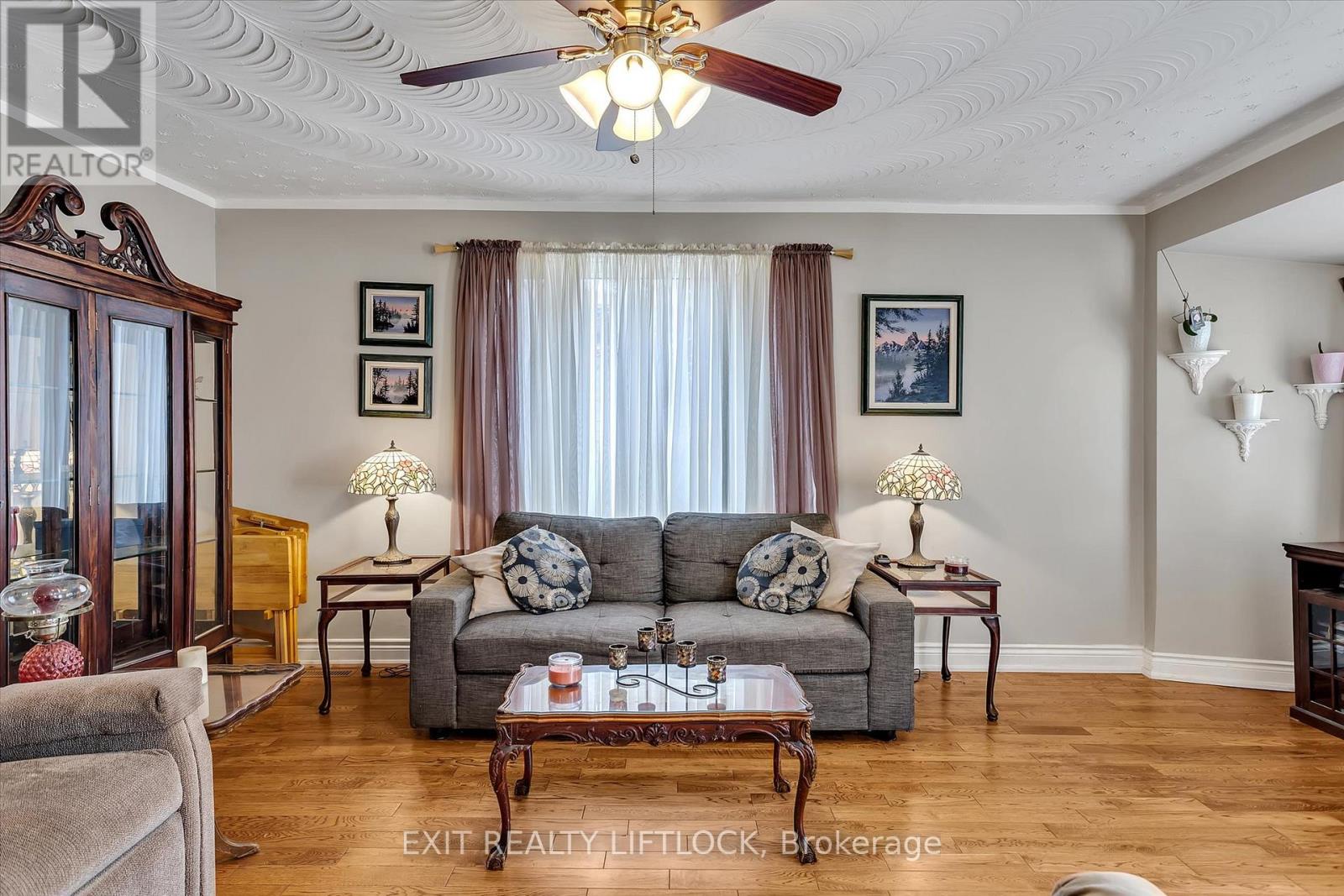 448 Howden Street, Peterborough (Otonabee Ward 1), Ontario  K9J 4B3 - Photo 3 - X12289219