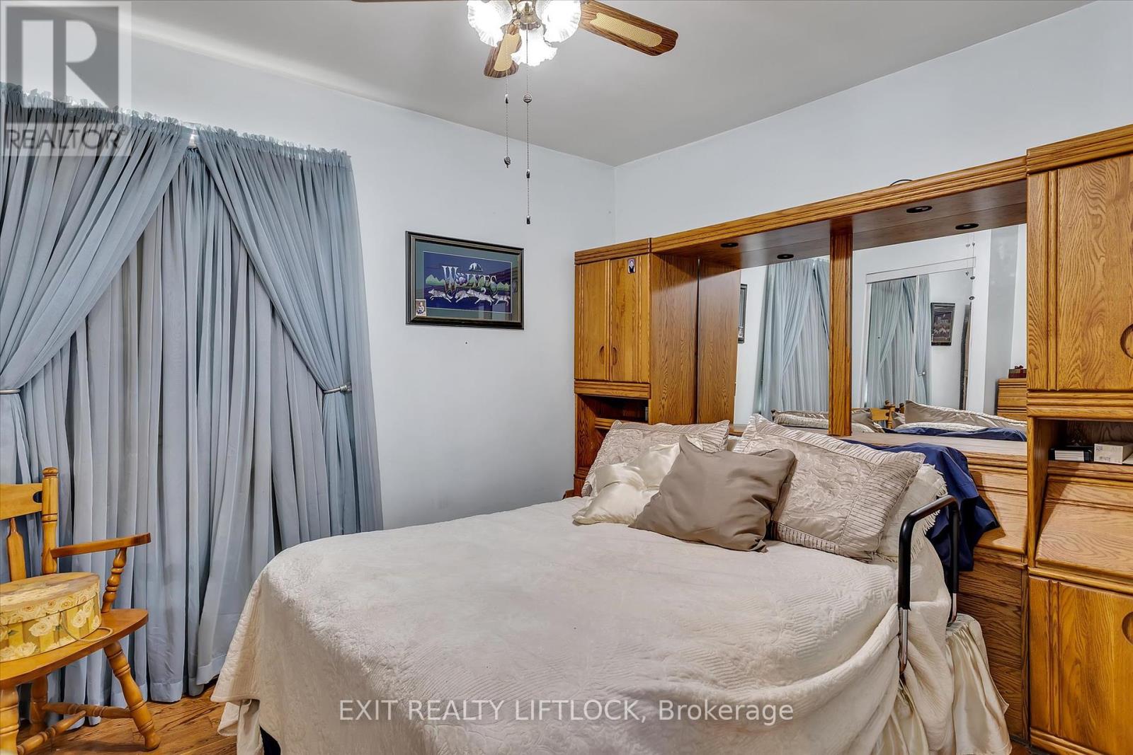 448 Howden Street, Peterborough (Otonabee Ward 1), Ontario  K9J 4B3 - Photo 4 - X12289219