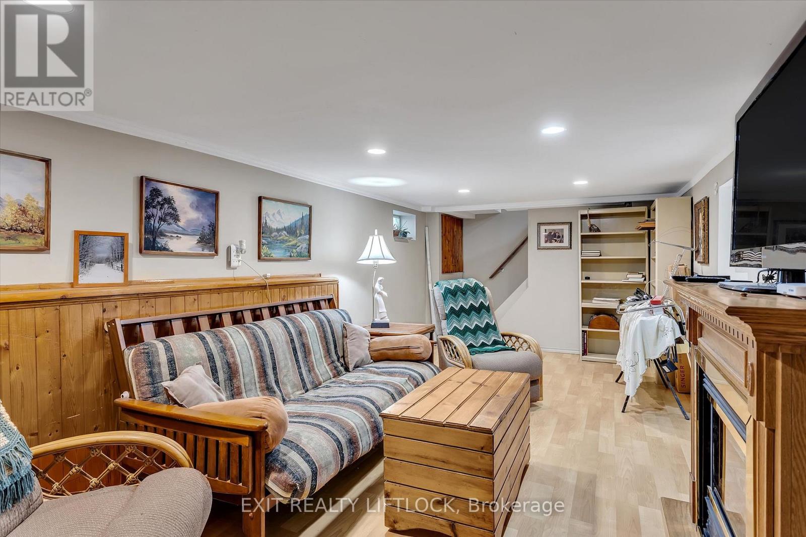 448 Howden Street, Peterborough (Otonabee Ward 1), Ontario  K9J 4B3 - Photo 9 - X12289219