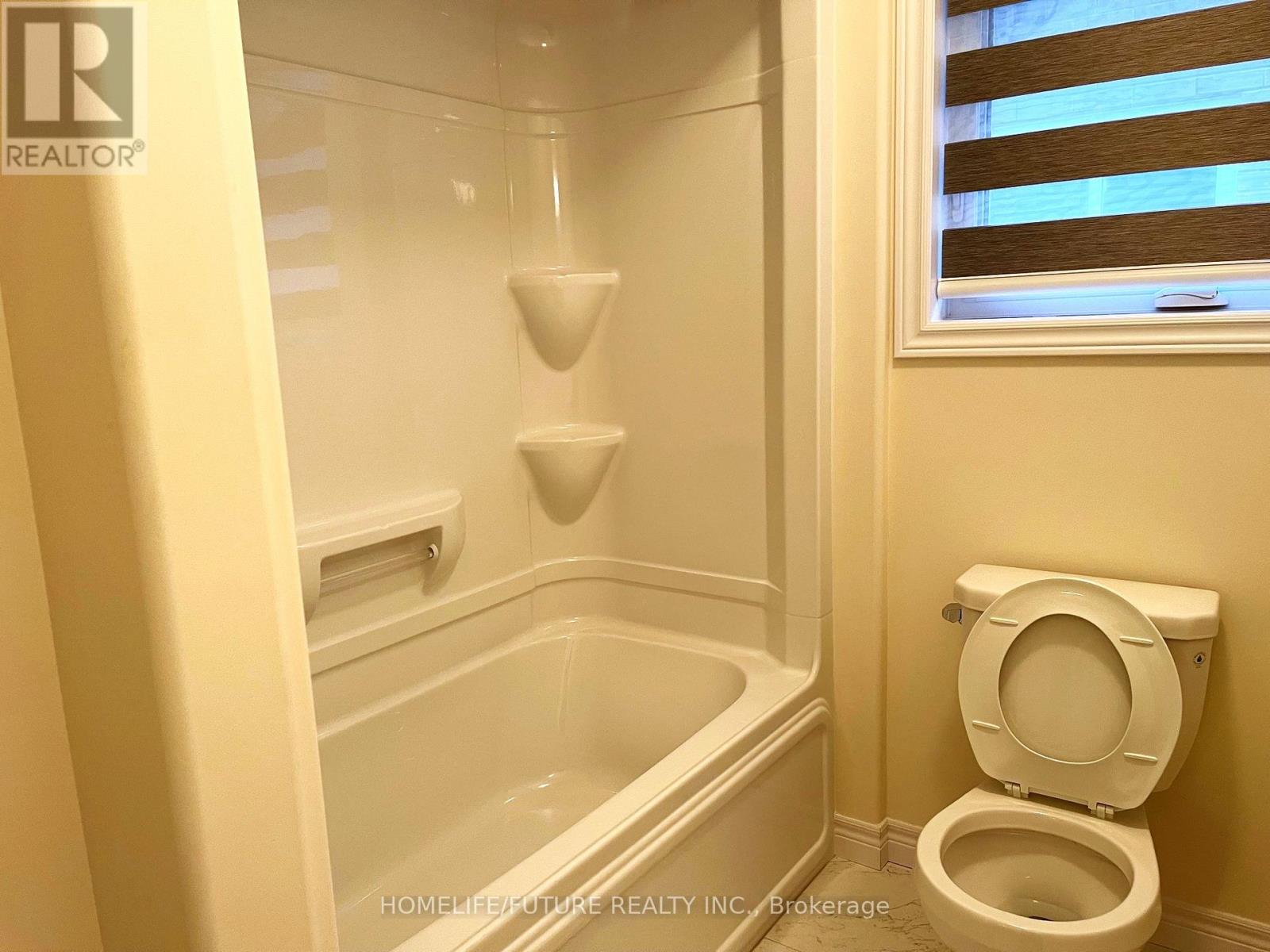 605 Lemay Grove, Peterborough North (North), Ontario  K9J 7P4 - Photo 14 - X12289286